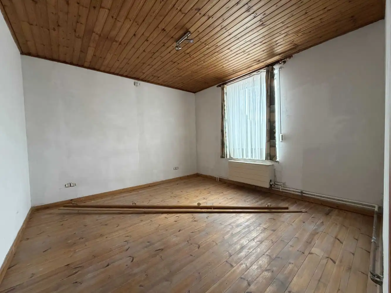 Landelijk gelegen, verrassend ruime woning foto 17