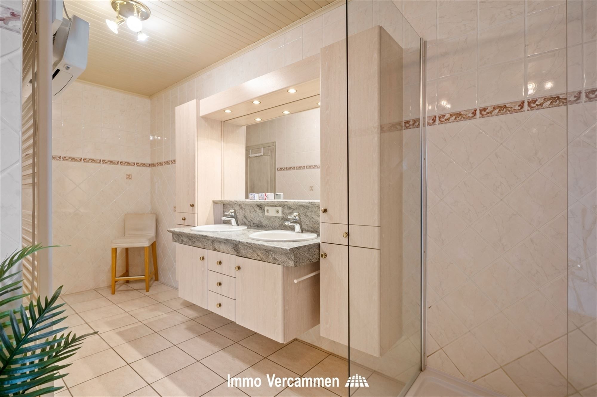 Verrassend ruime woning met atelier, gunstig gelegen te Duffel foto 8