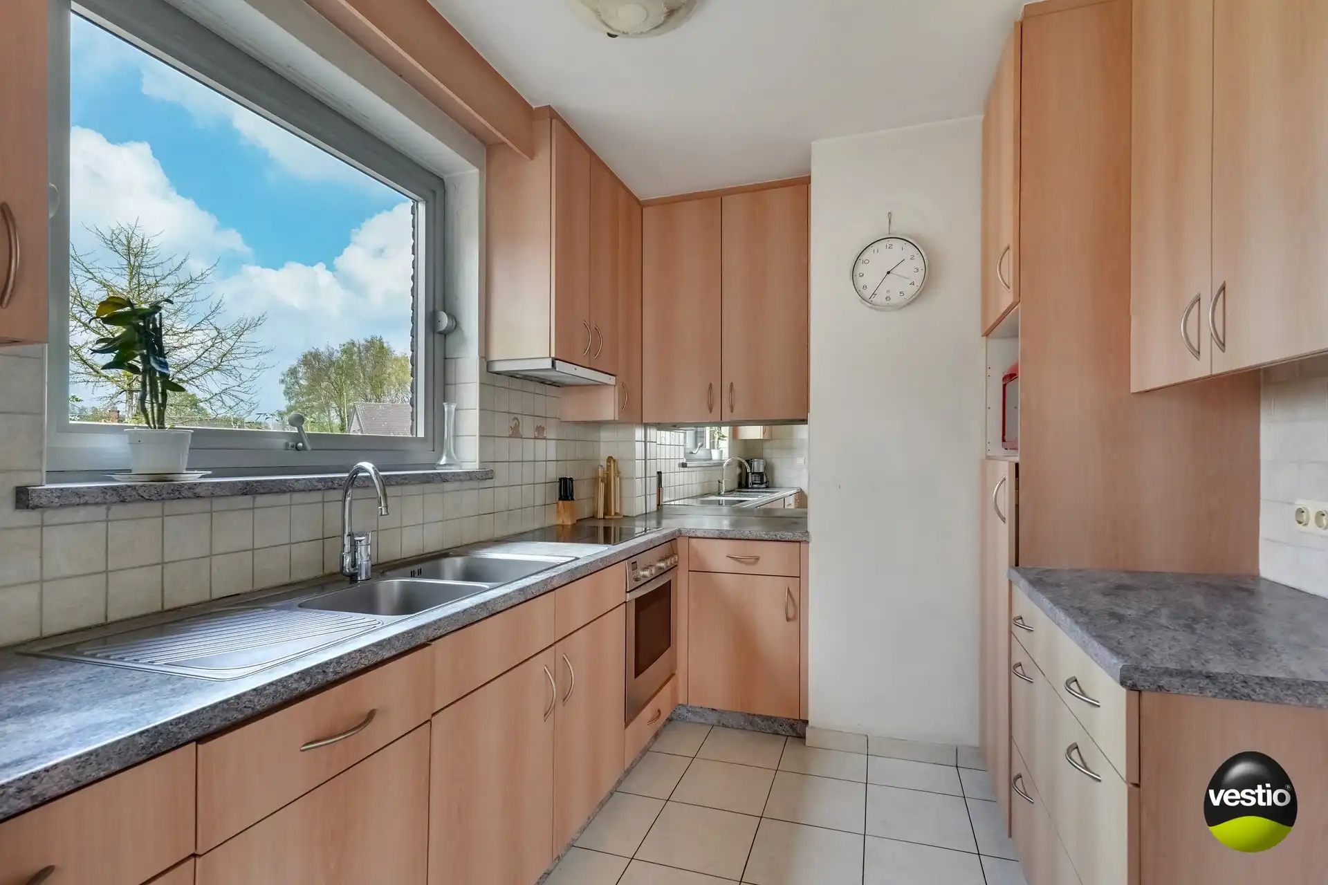 RUSTIG GELEGEN WONING OP 9,64 ARE foto 18