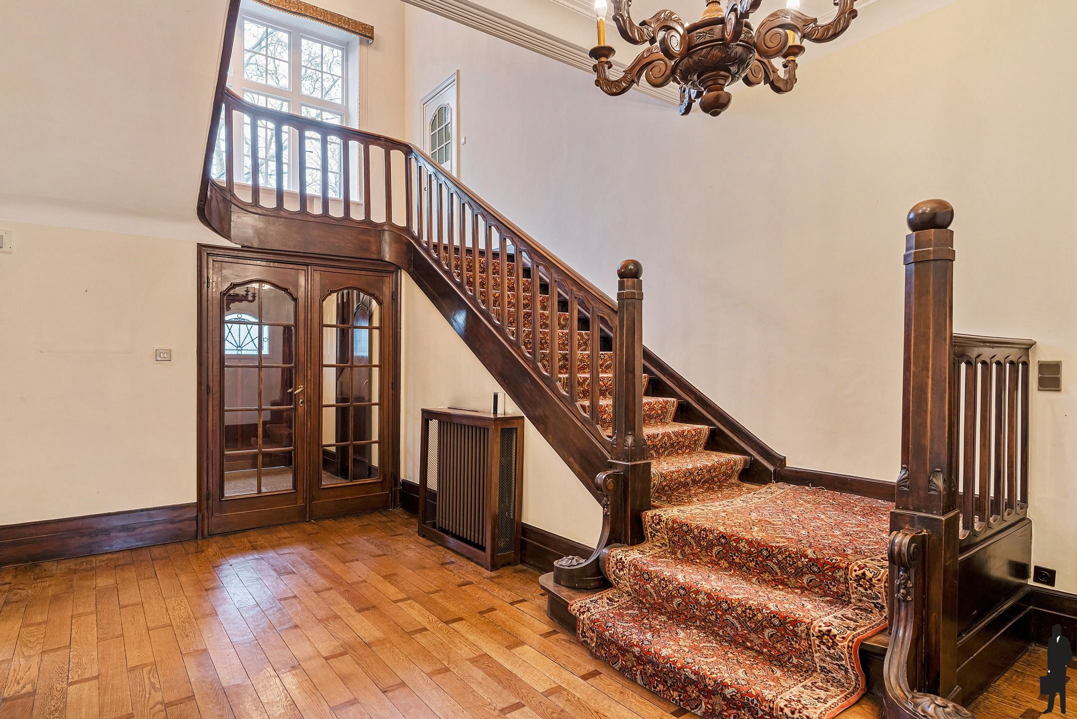 In Vriesdonk, rietgedekte karaktervolle villa met authentieke elementen, prachtige parktuin, hoge plafonds en veel verbouwingspotentieel!  Grondoppervlakte  is ca. 9127m². foto 9