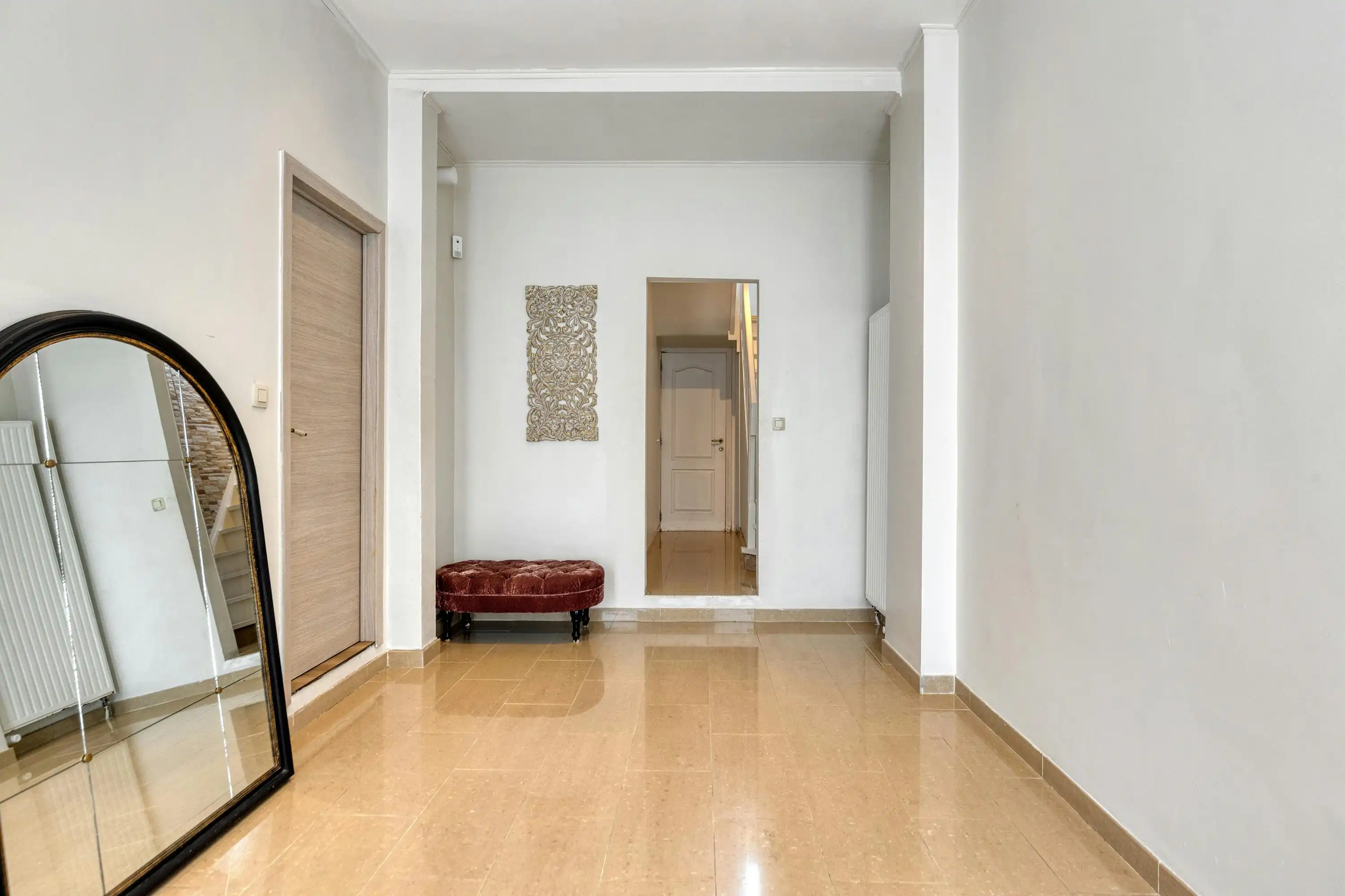 Instapklare woning met 3 ruime slaapkamers te koop in Boom foto 3