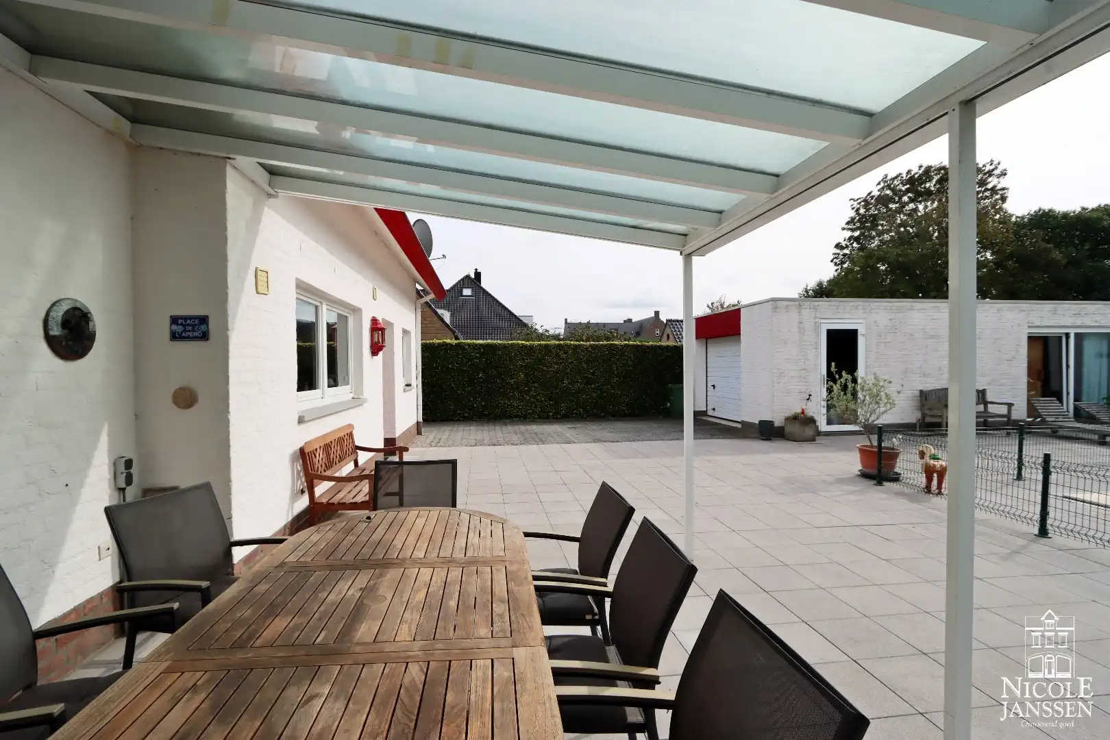 Goed onderhouden gezinswoning met diepe tuin met zwembad foto 21