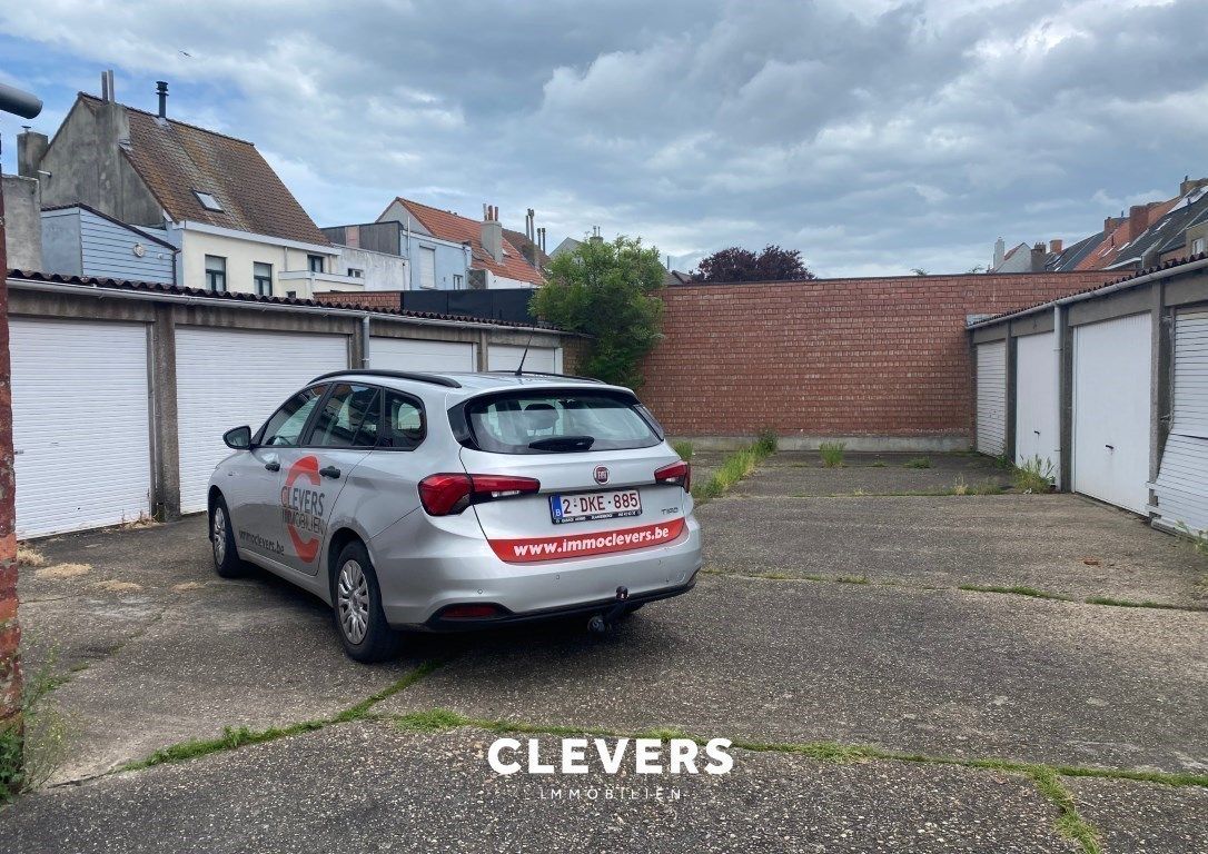 Afgesloten garagebox op gelijkvloers (geen syndicus kosten) foto 5