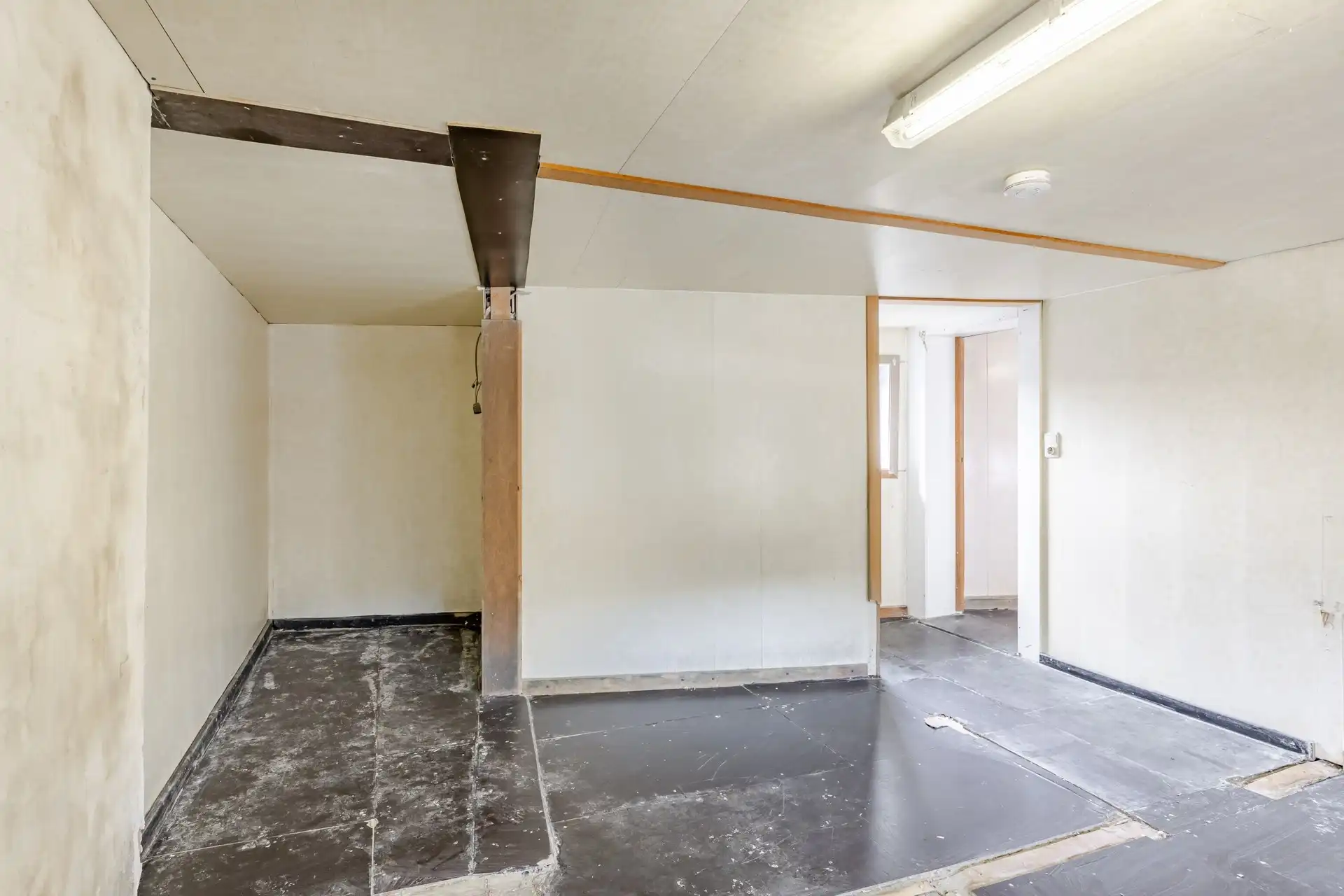 Handelspand met uitstekende visibiliteit en tal van mogelijkheden nabij het centrum van Aalst foto 20