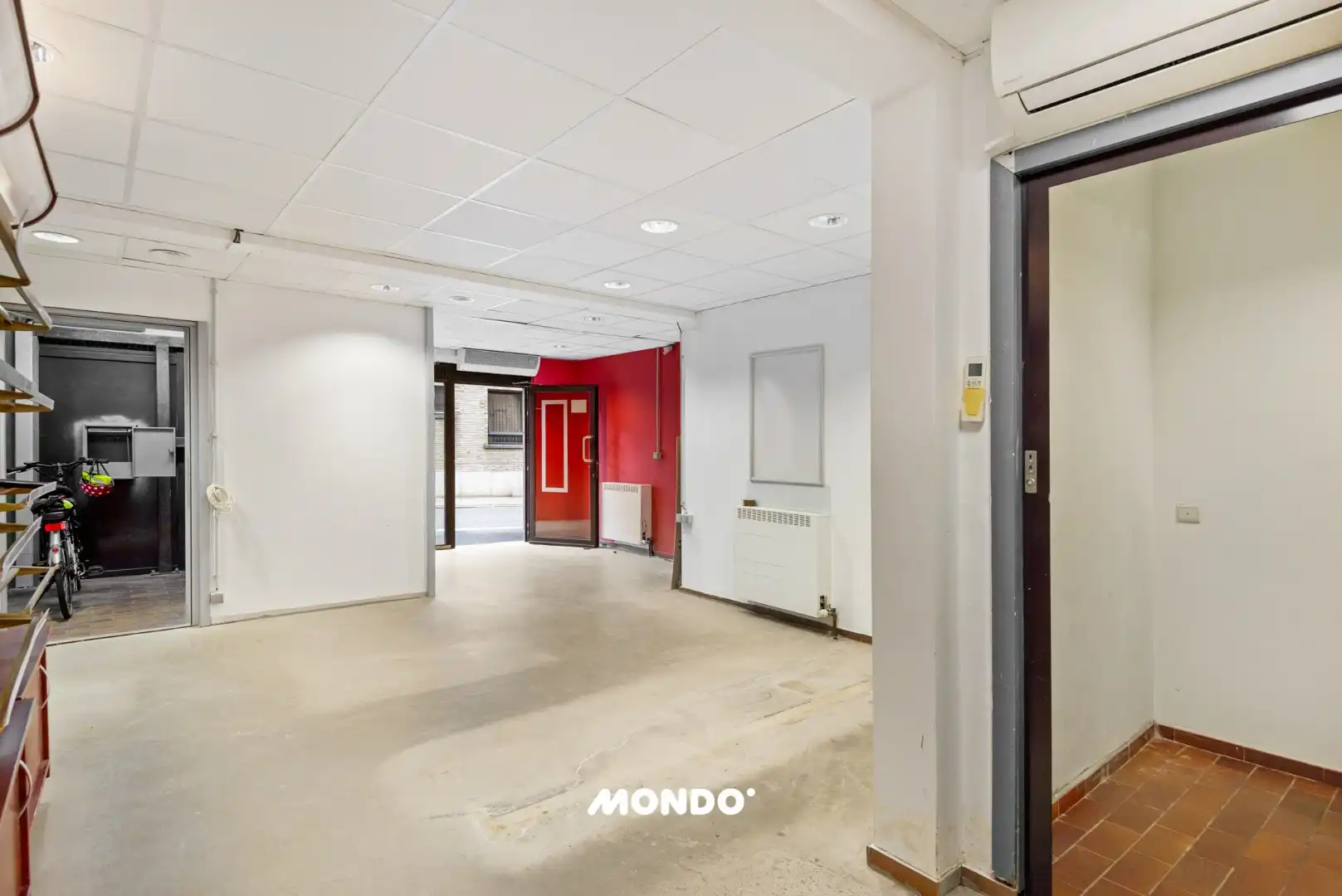 Kantoor- of winkelruimte n het centrum van Wolvertem (Meise) foto 6