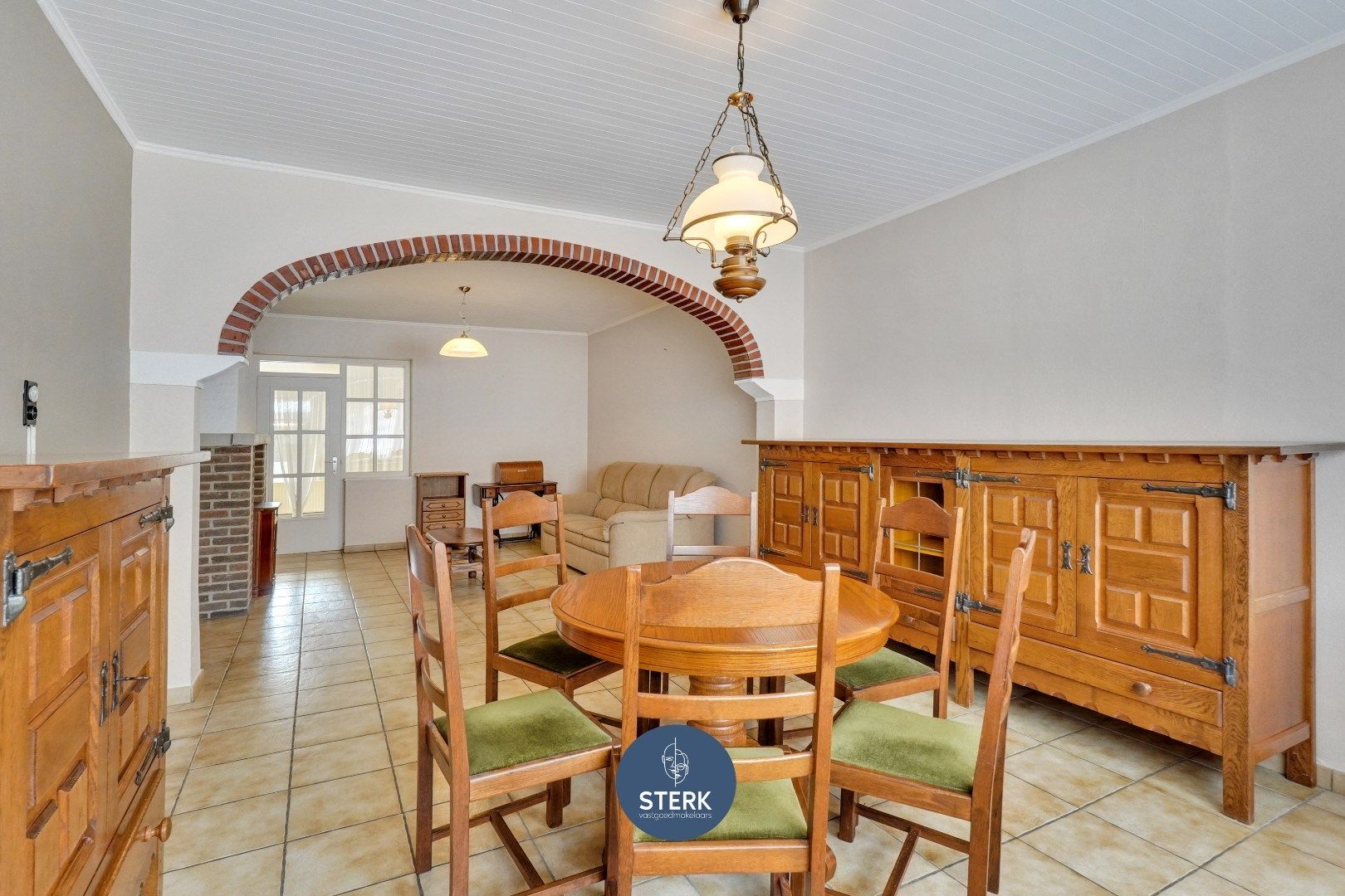 VERZORGDE GEZINSWONING OP EEN ONDERHOUDSVRIENDELIJK PERCEEL IN UIKHOVEN !  foto 2