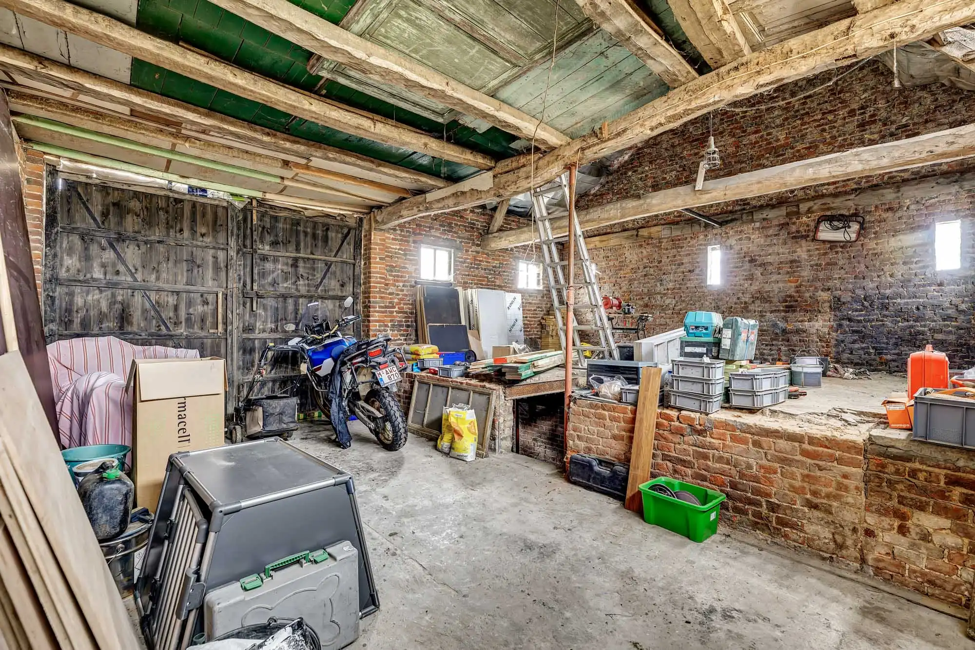 Woning op landelijke ligging met opslagplaats foto 29