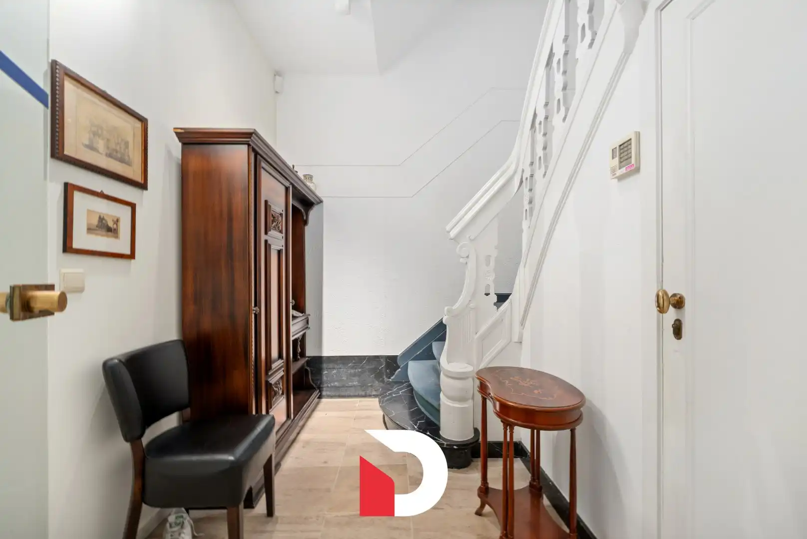 Karaktervolle ruime hoekwoning met garage in centrum Brugge foto 12