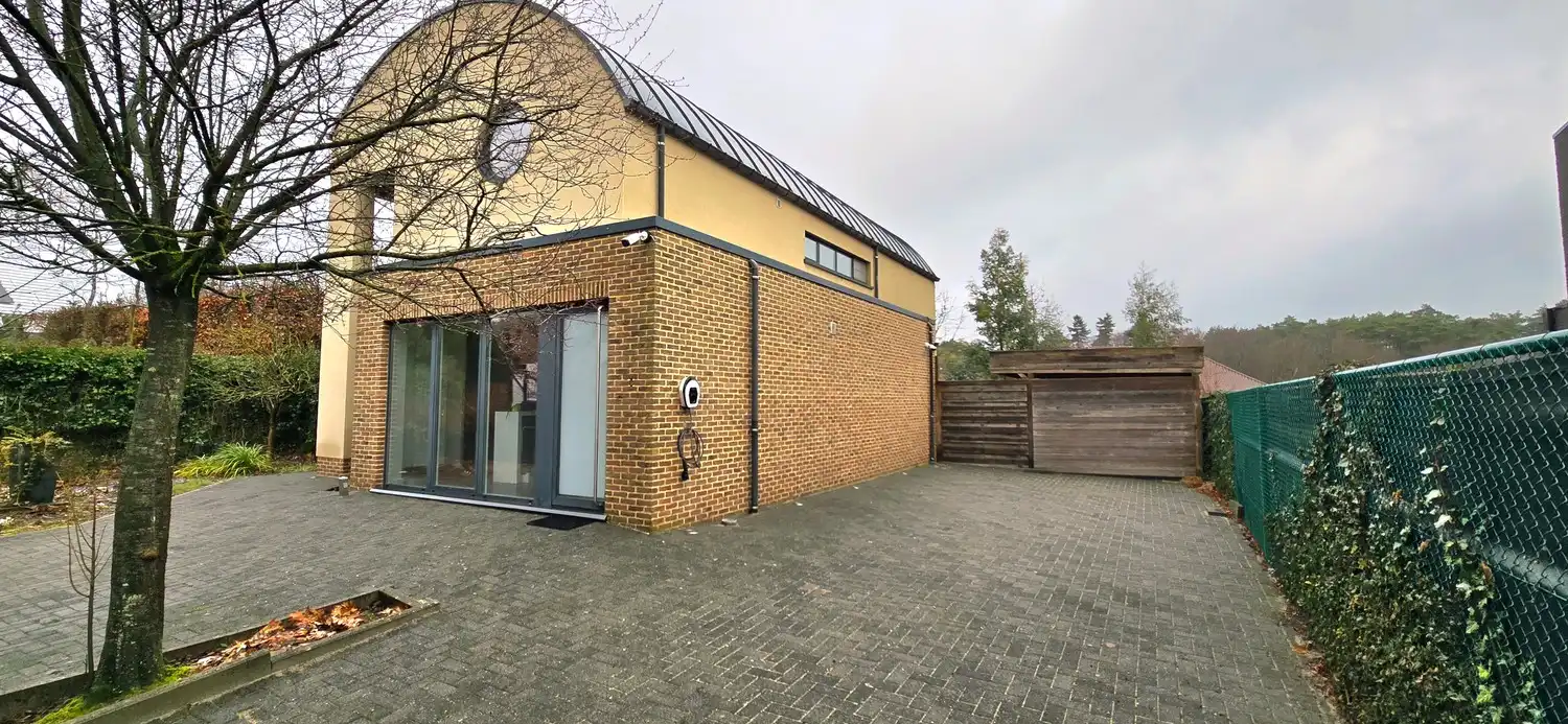 Ruime moderne woning op een perceel van 10a 12ca in een rustige, bosrijke omgeving te koop foto 24