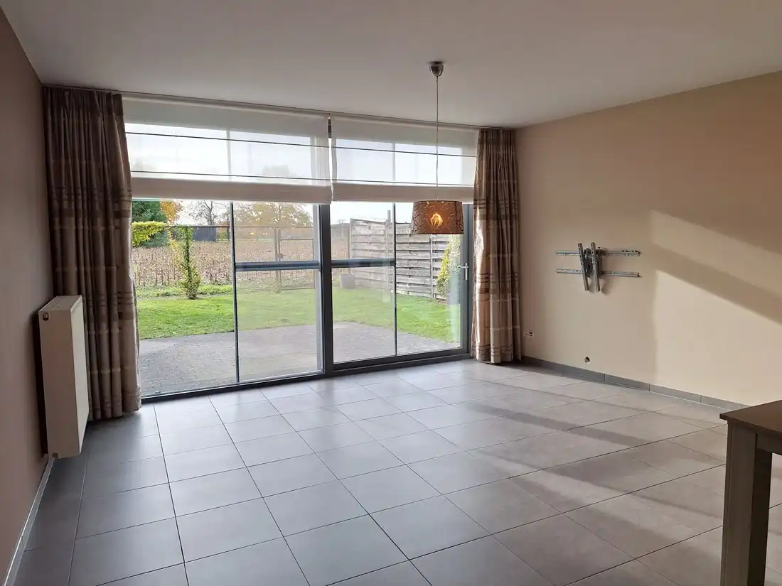 Instapklaar, modern gelijkvloers appartement te Kortessem foto 3