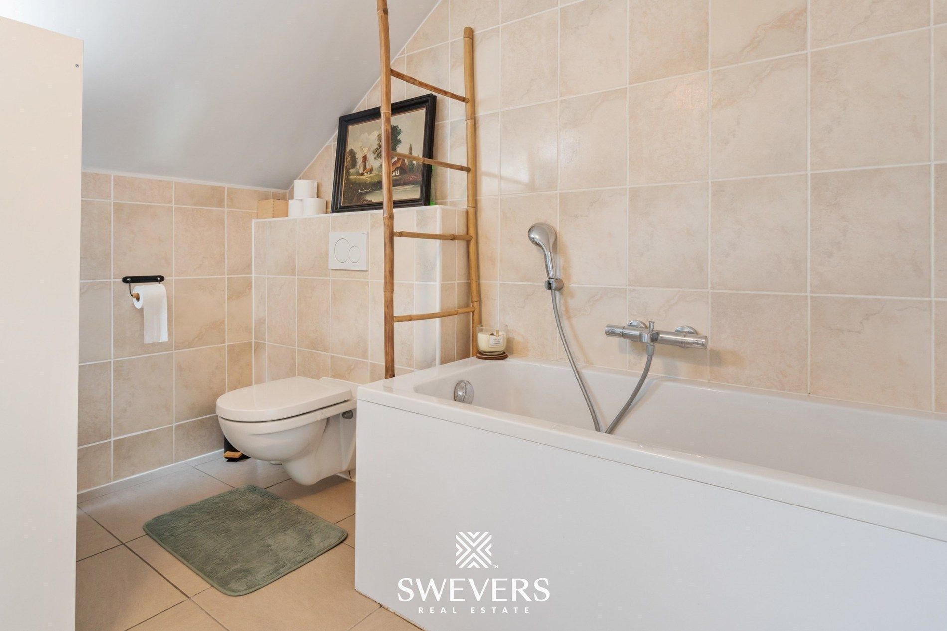 Instapklare woning met 4 slpk vlakbij het centrum van Herk-de-Stad foto 20