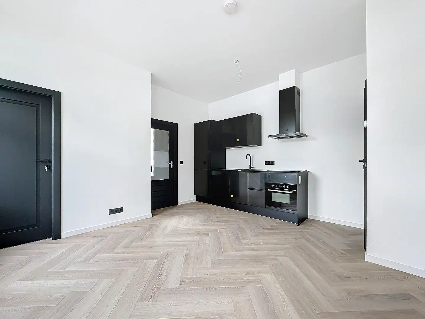 Wonen in de winkelstraat van Axel foto 2