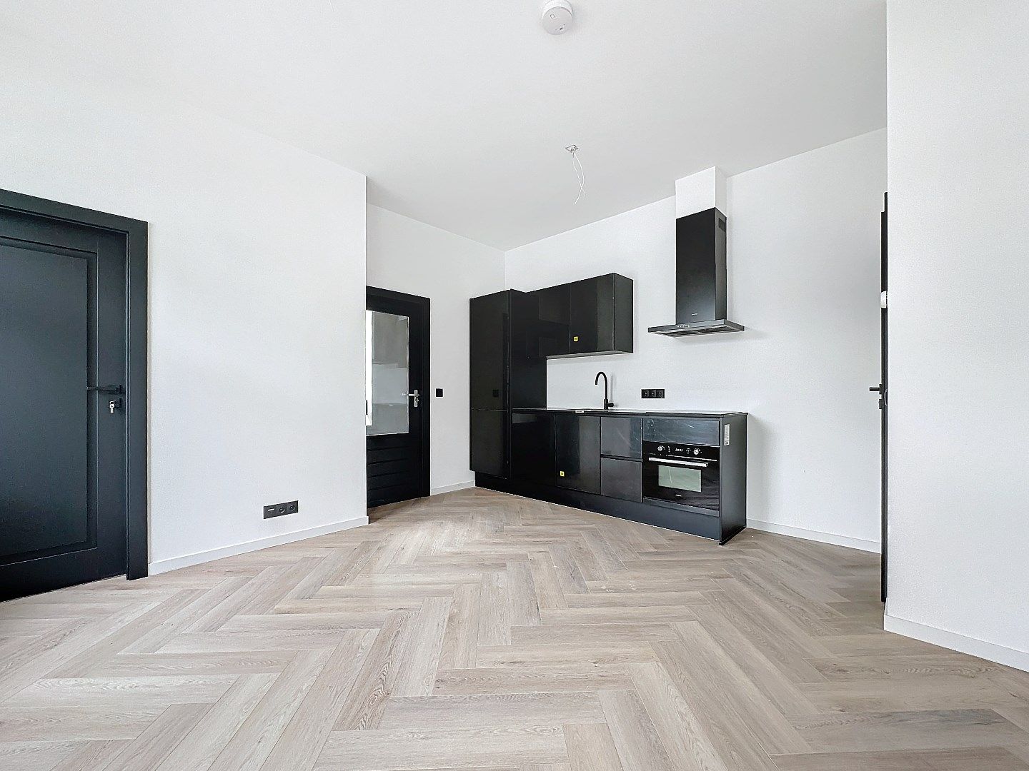 Wonen in de winkelstraat van Axel foto 2