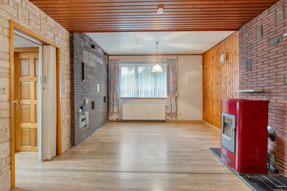 Solide driegevelwoning aan rustig pleintje in Vilvoorde. foto 6