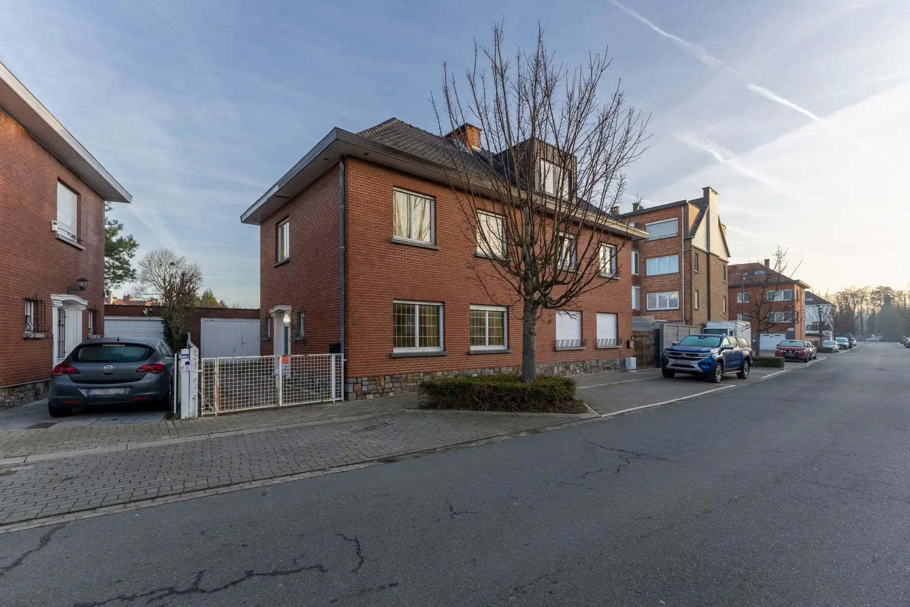 WACHTLIJST - LISTE D'ATTENTE Te renoveren woning met 3 slaapkamers en garage foto 2