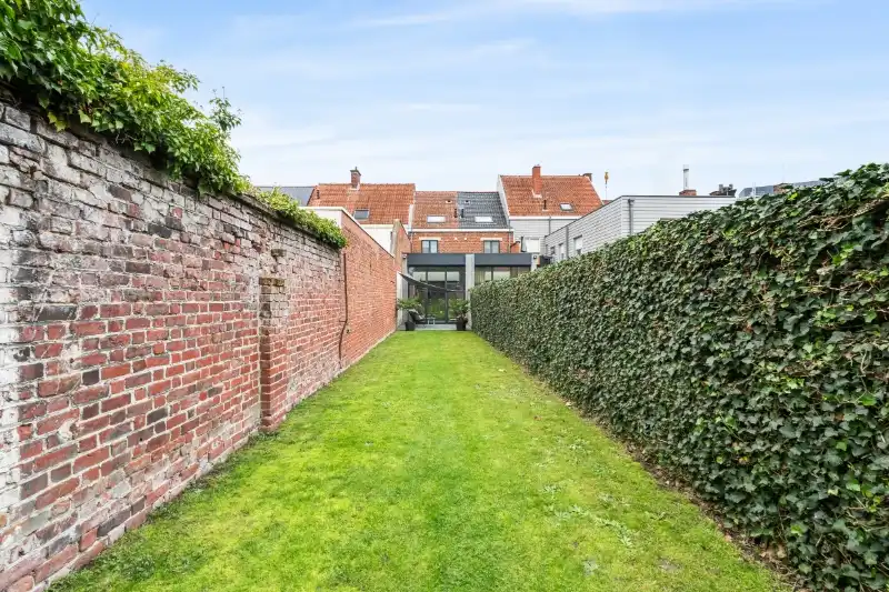 Instapklare rijwoning nabij centrum foto 6