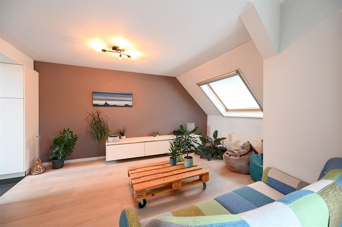 Prachtig duplex-appartement met 2 slaapkamers en garage foto 7