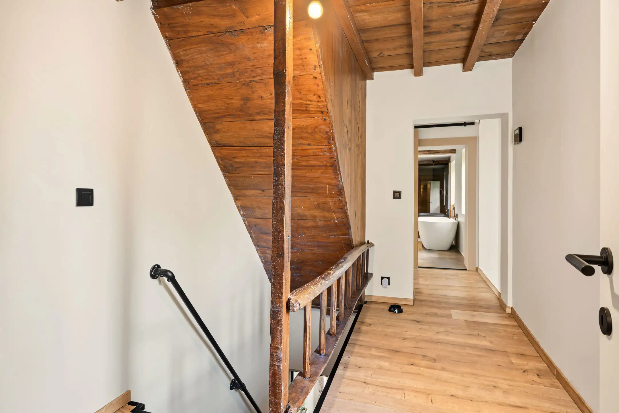 Charmant en instapklaar landhuis met prachtige tuin op 20a foto 16