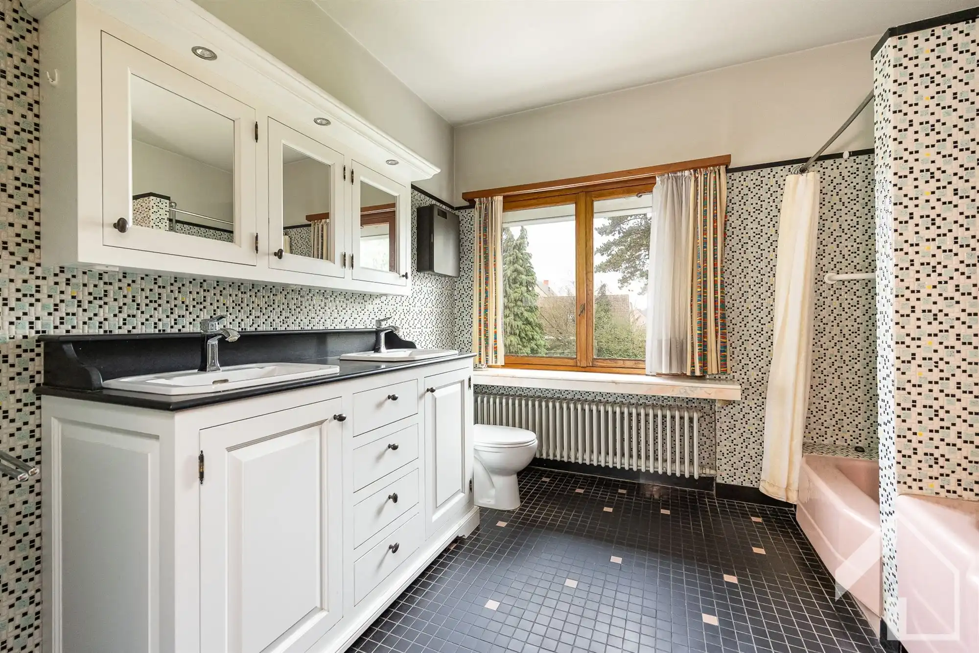 Te renoveren, karaktervolle villa in het centrum van Pulle foto 22