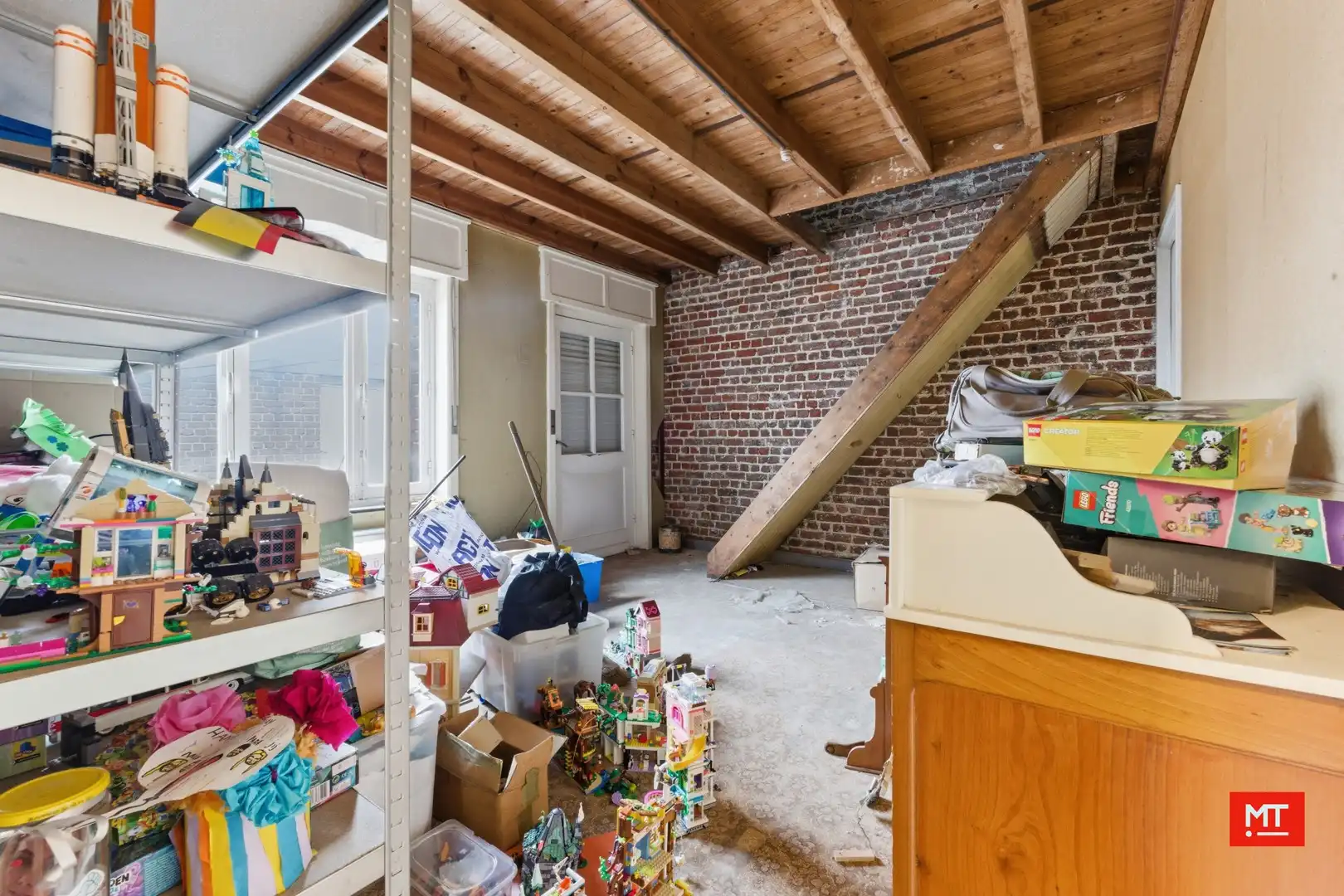 Bijzonder ruime woning met atelier in het centrum Zonnebeke foto 15