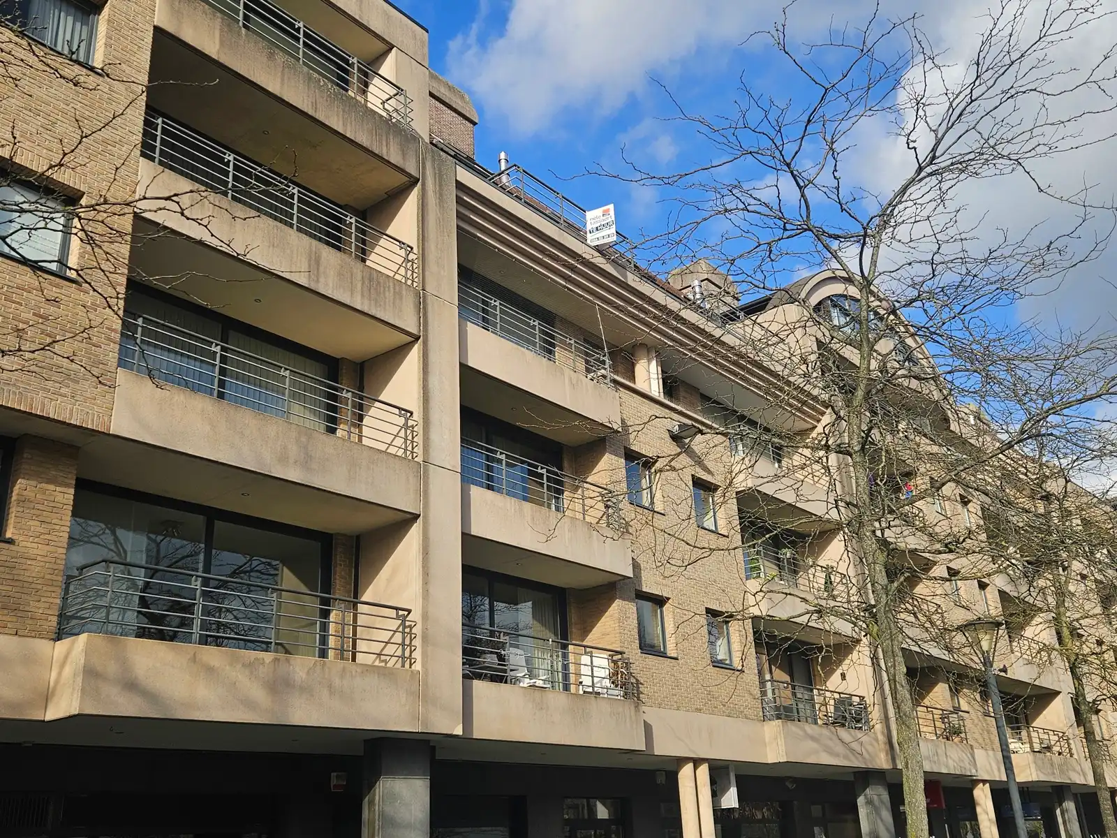 Lichtrijk duplex appartement met 2 slaapkamers en dubbele garage! foto 36