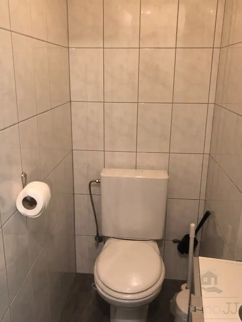 Gemeubelde kantoorruimte met vergaderruimte foto 12