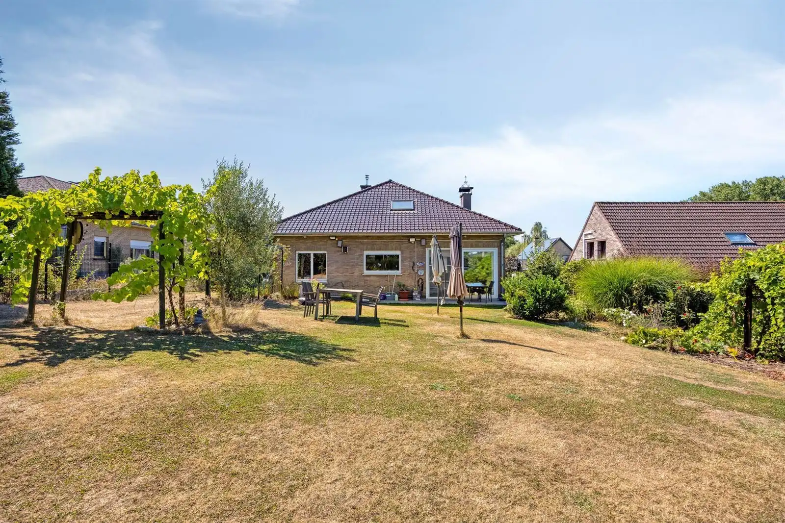 Vrijstaande woning met 2 slaapkamers en tuin  foto 27