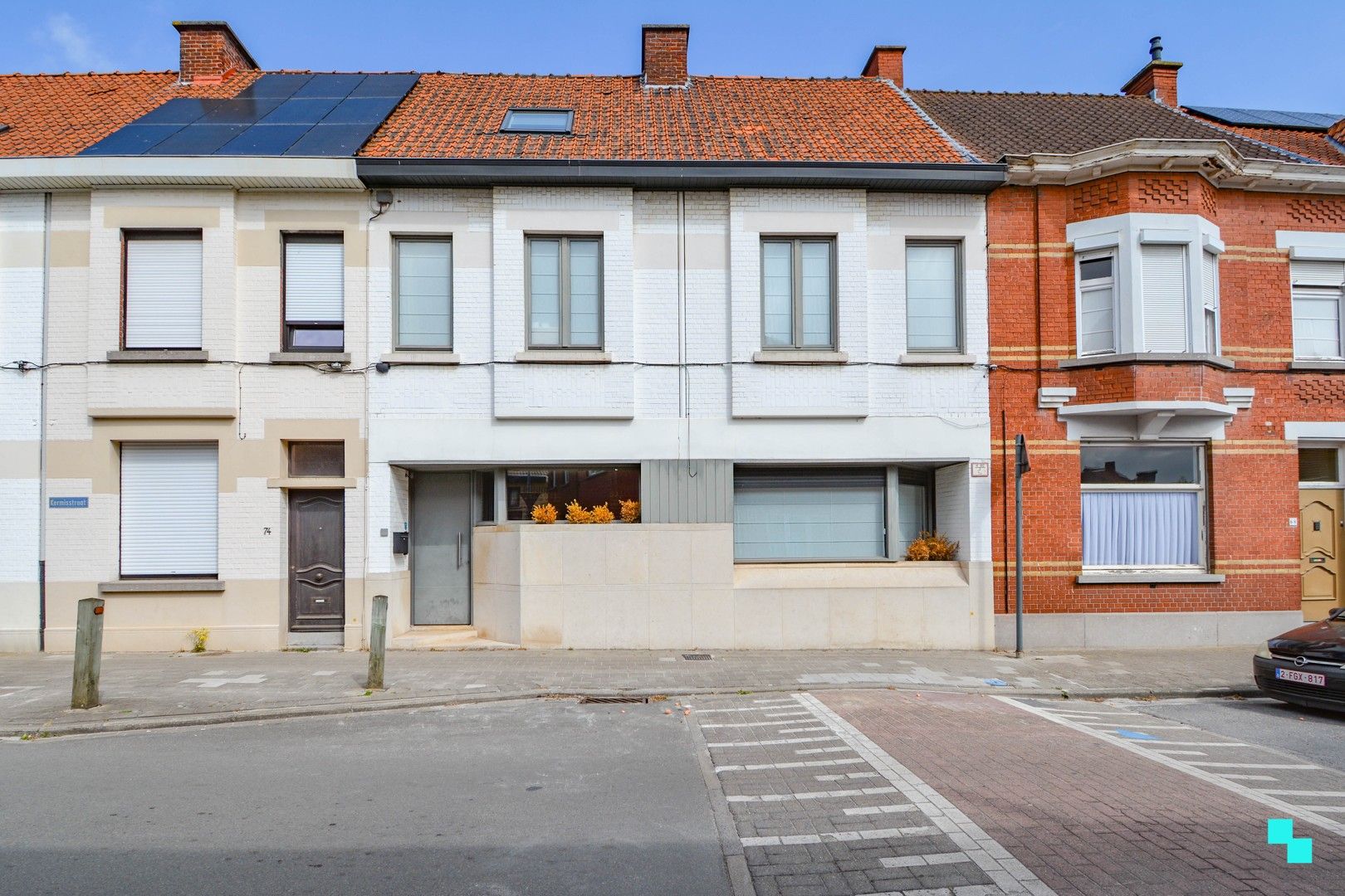 Eengezinswoning met 5 slp te centrum Roeselare foto {{pictureIndex}}