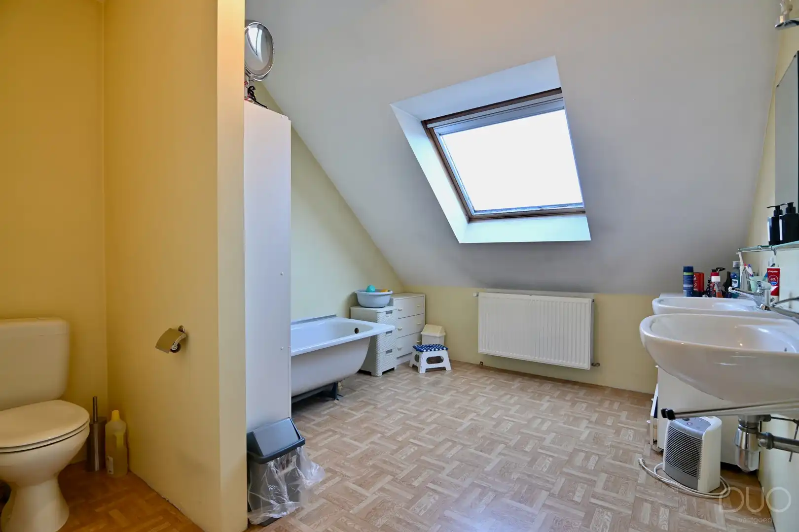Moderne halfopen ééngezinswoning in de Tongerse stadsrand foto 14