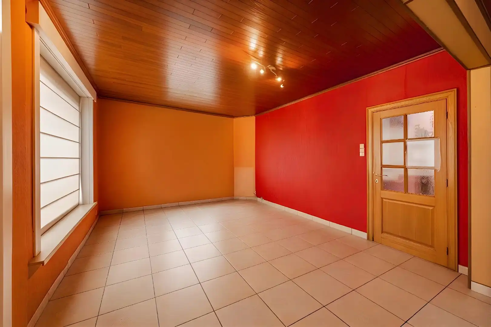 ZEER RUIME (TE RENOVEREN) WONING MET BIJGEBOUWEN | 5 SLPKS foto 4