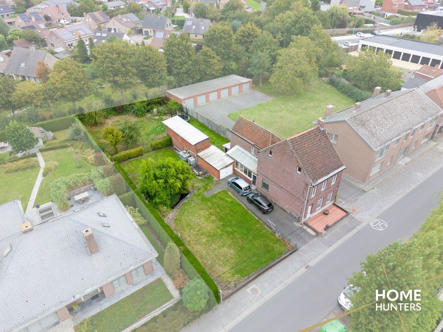 Alleenstaande woning met bijgebouwen op 1050 m² foto 25