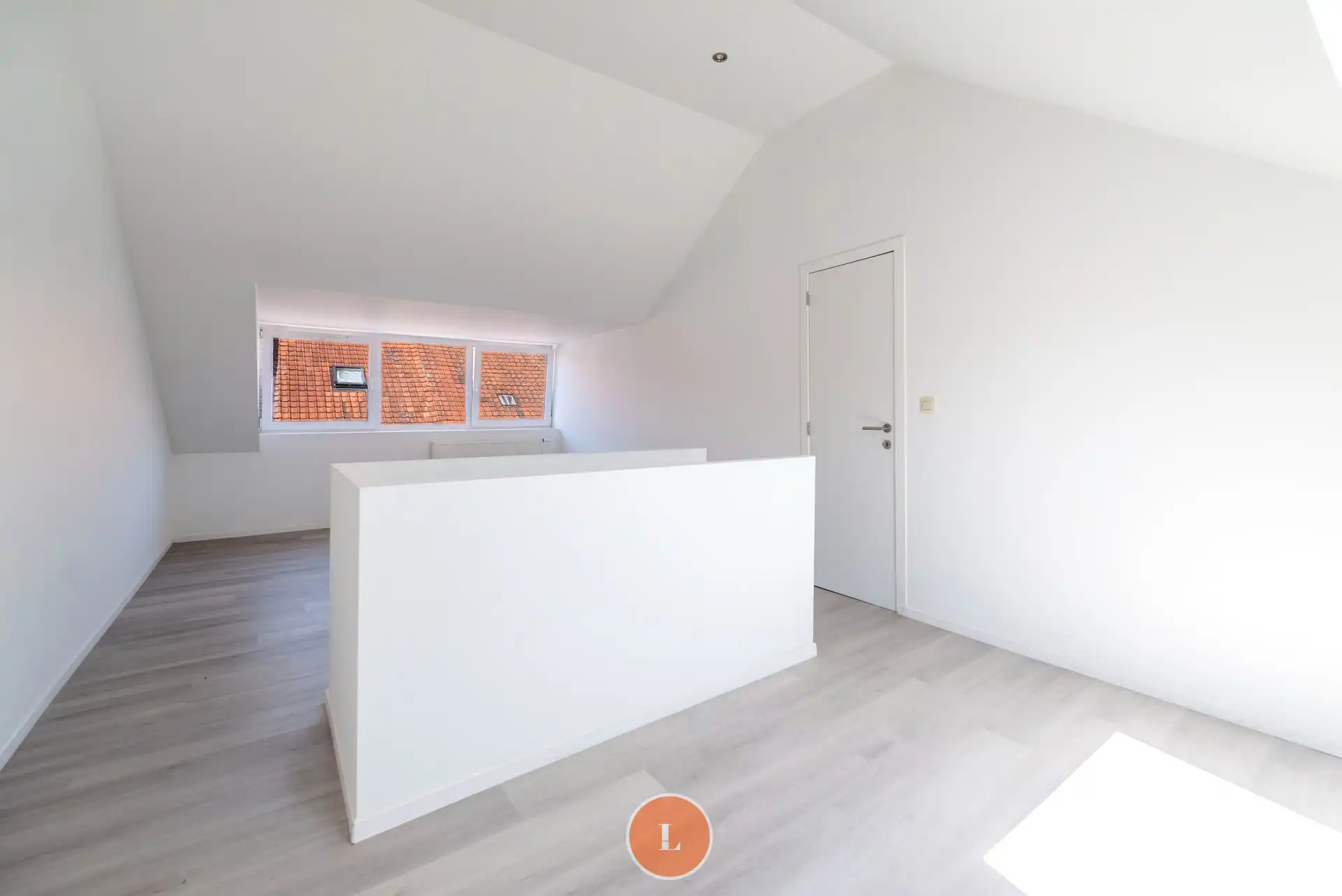 Gerenoveerde gezinswoning met mogelijkheid tot 4 slaapkamers en tuin in Menen foto 12
