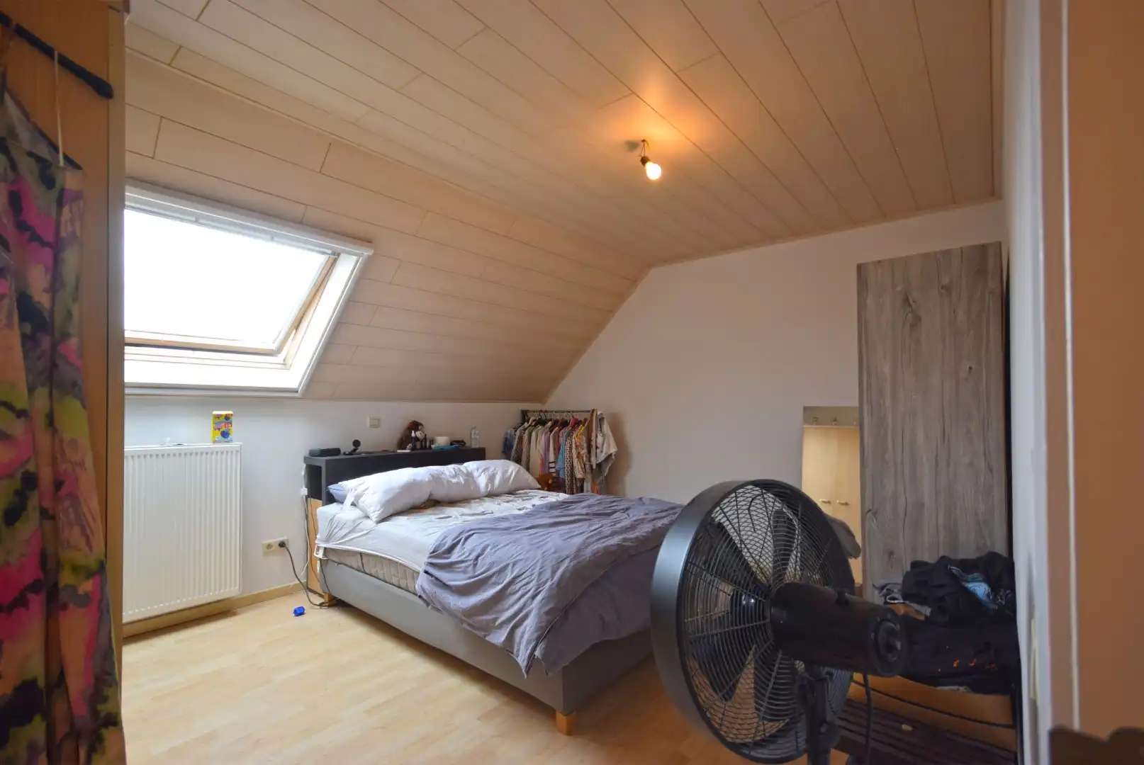 RUSTIG GELEGEN GEZINSWONING MET 3 SLAAPKAMERS, GARAGE EN ZONNIGE TUIN foto 9