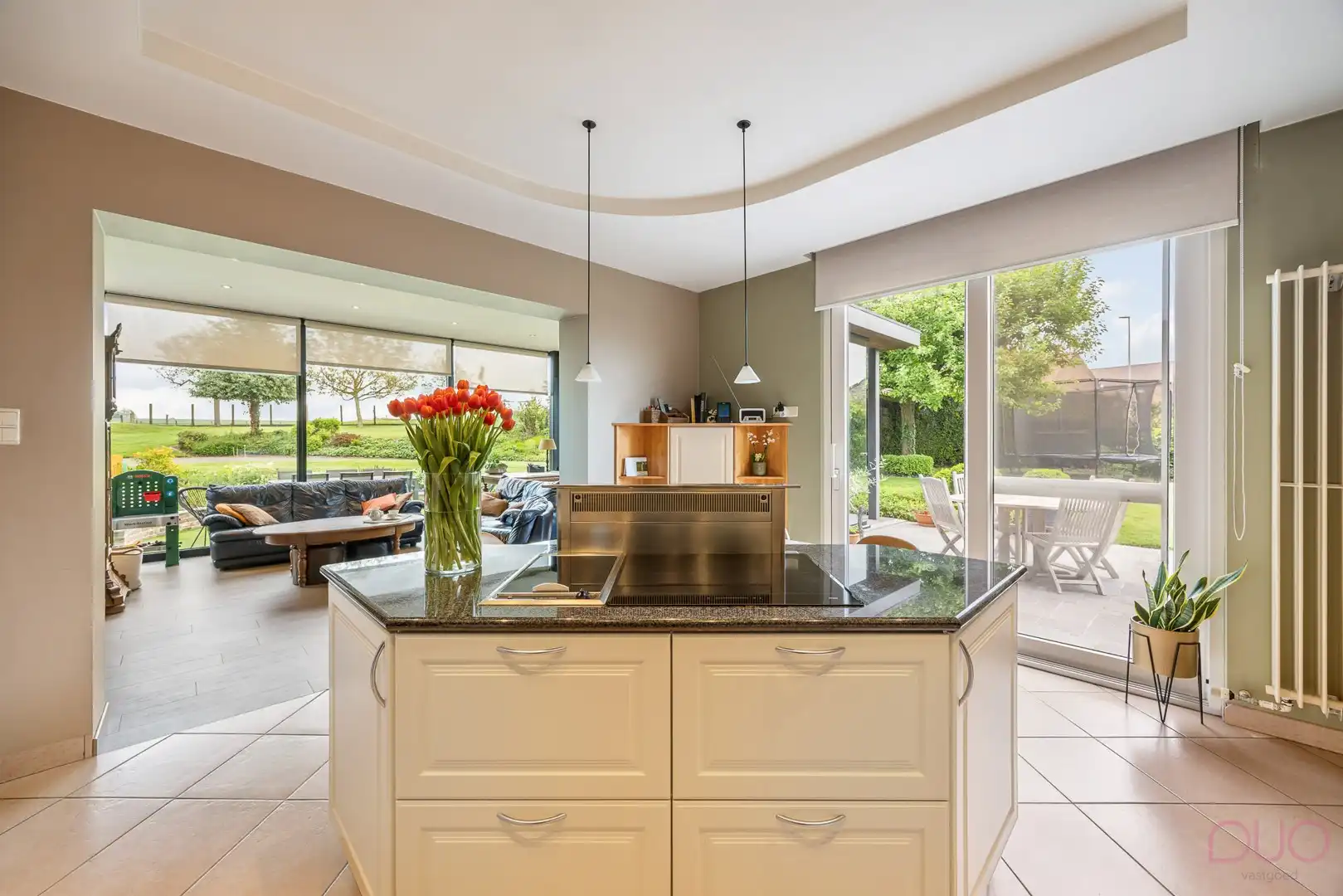 Statige herenwoning met mooie tuin en charmante schuur | 4 slpk + mogelijkheid praktijkruimte foto 11