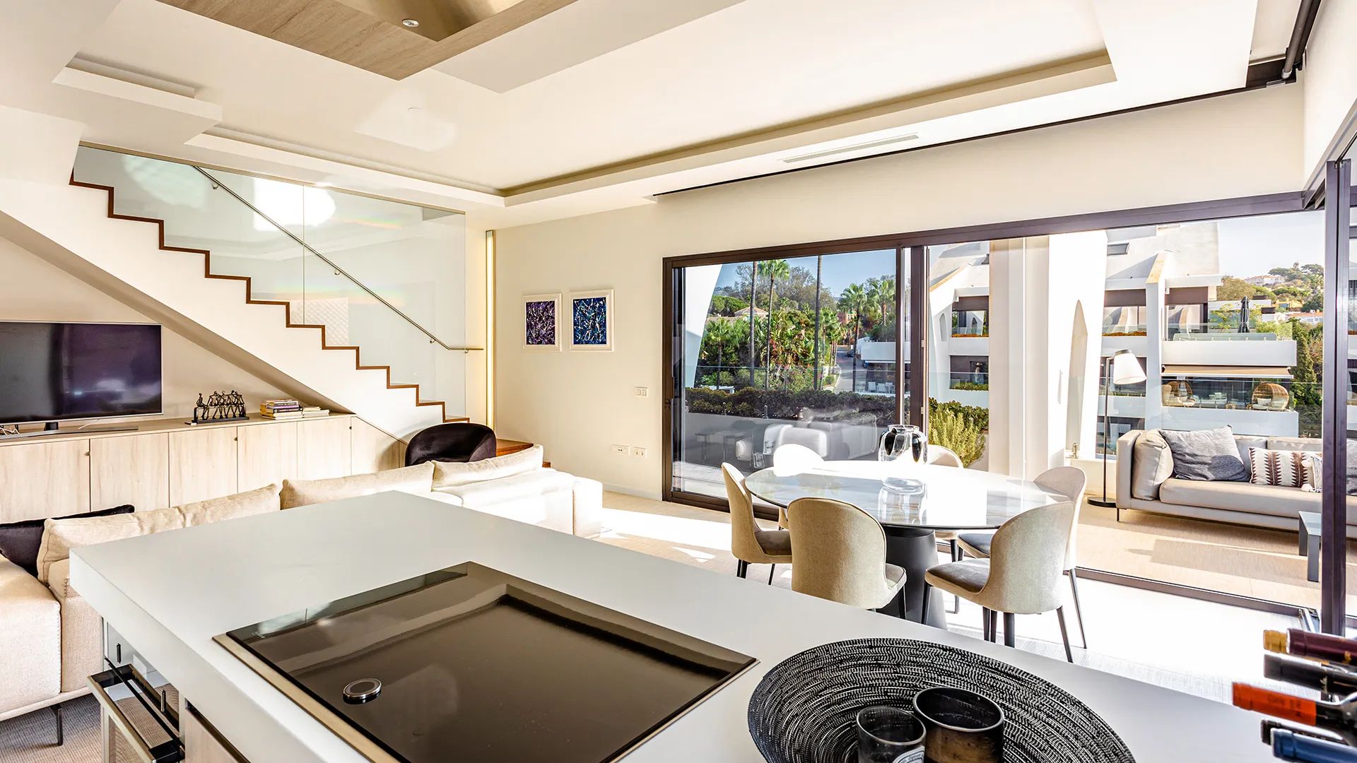 Luxe penthouse in Marbella Oost: jouw droom aan het strand! foto 4