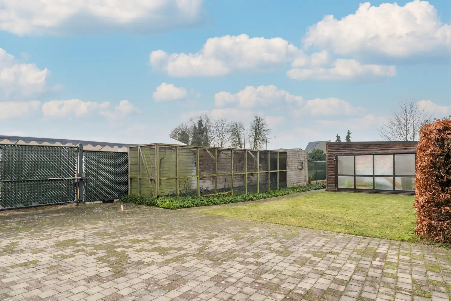 Bekende frituur met super mooi duplex appartement en zwembad te Achel foto 51