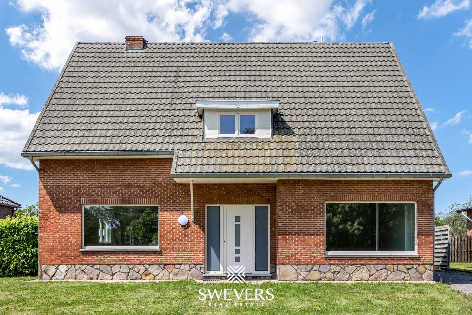 Recent gerenoveerde woning op perceel van 19a 53ca in Koersel foto 29