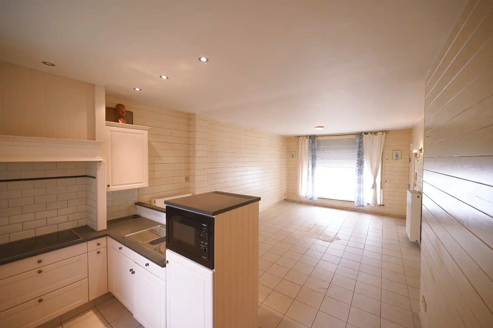 CENTRALE OPBRENGSTEIGENDOM MET 3 ENTITEITEN foto 3