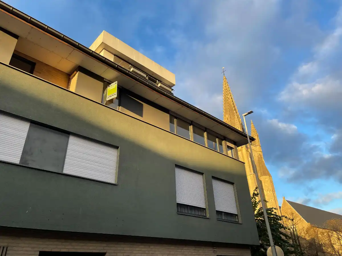 TWEE SLAAPKAMER HOEKAPPARTEMENT + GARAGE centrum Rumbeke foto 24