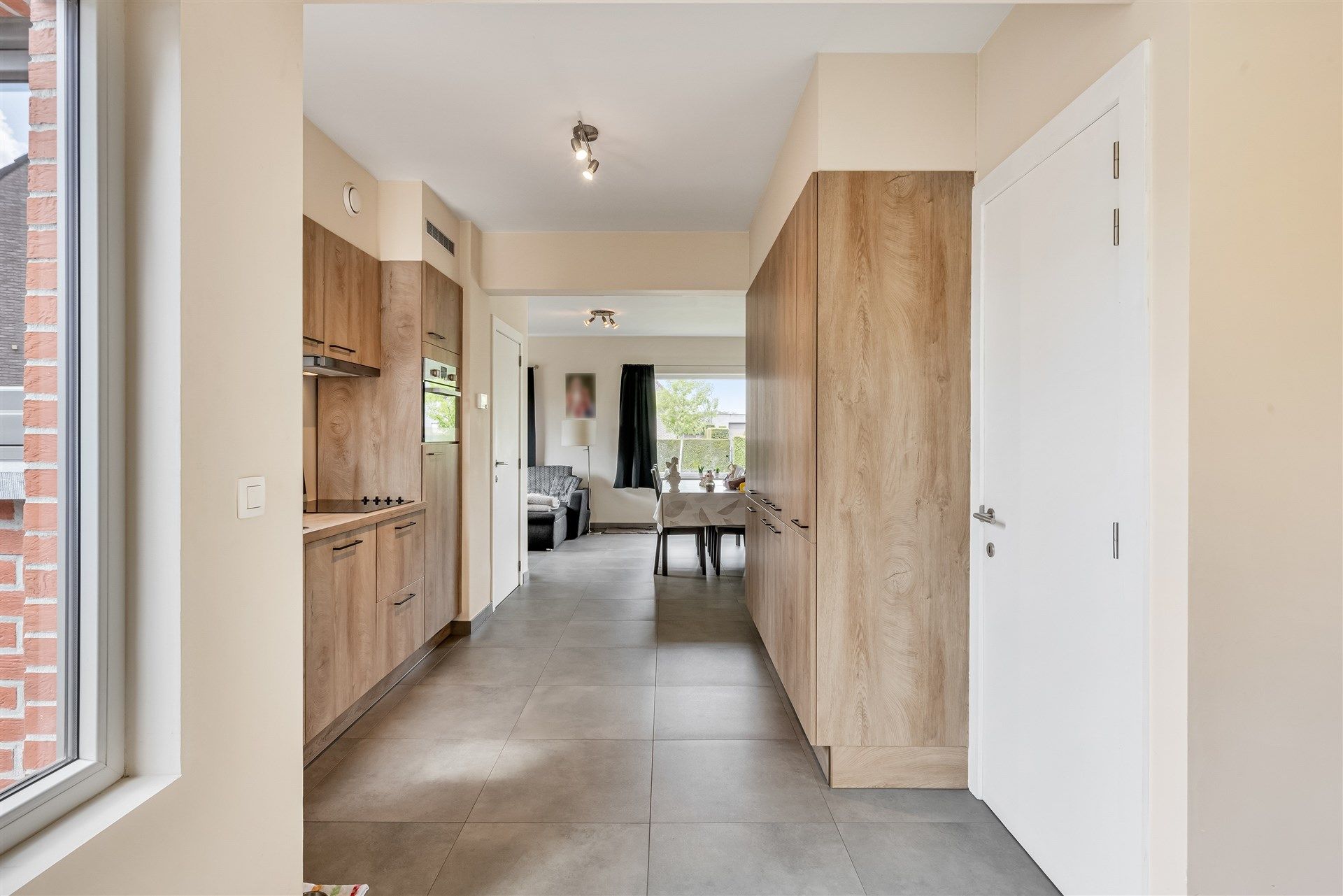 Charmante woning met 3 slaapkamers en leuke tuin. foto 9