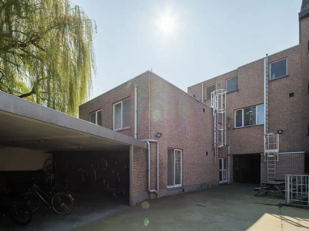 Opbrengsteigendom bestaande uit 18 studentenkamers en twee autostaanplaatsen gelegen aan de Bargiekaai foto 7