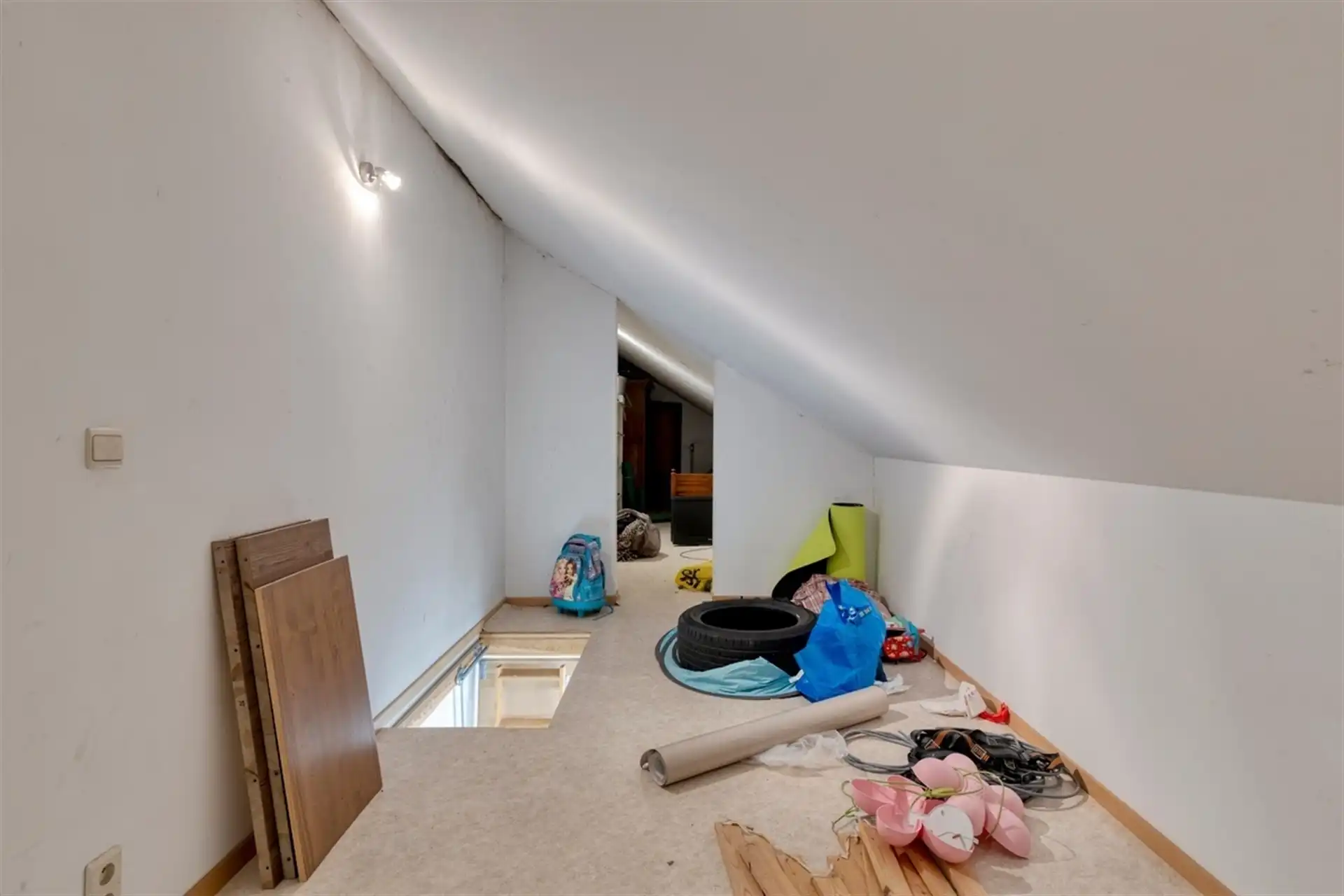 Instapklare villa met 4 slaapkamers, grote tuin en absolute privacy foto 25