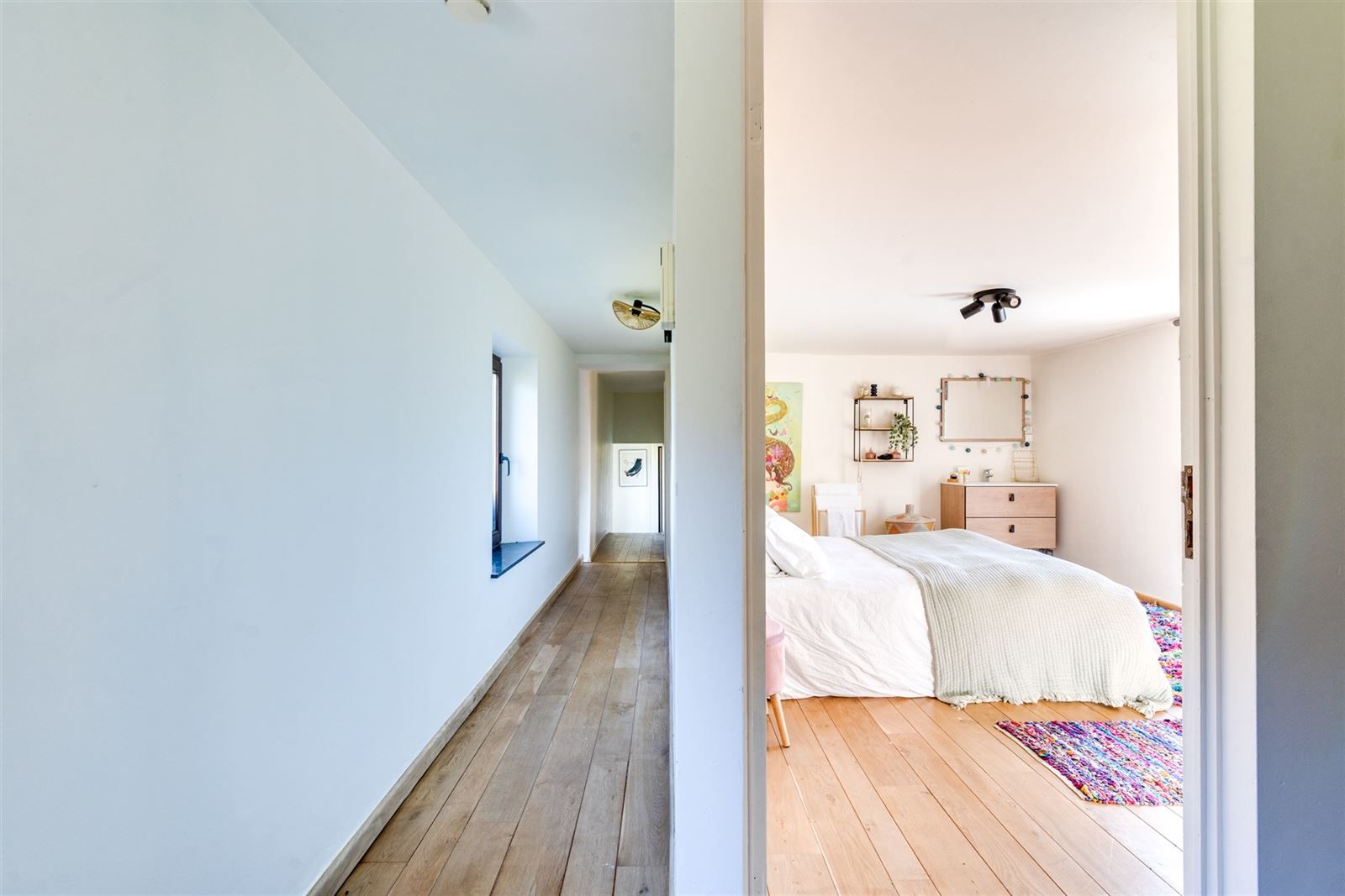 unieke woning, waar wonen, rust en werk in harmonie met elkaar komen.  foto 10