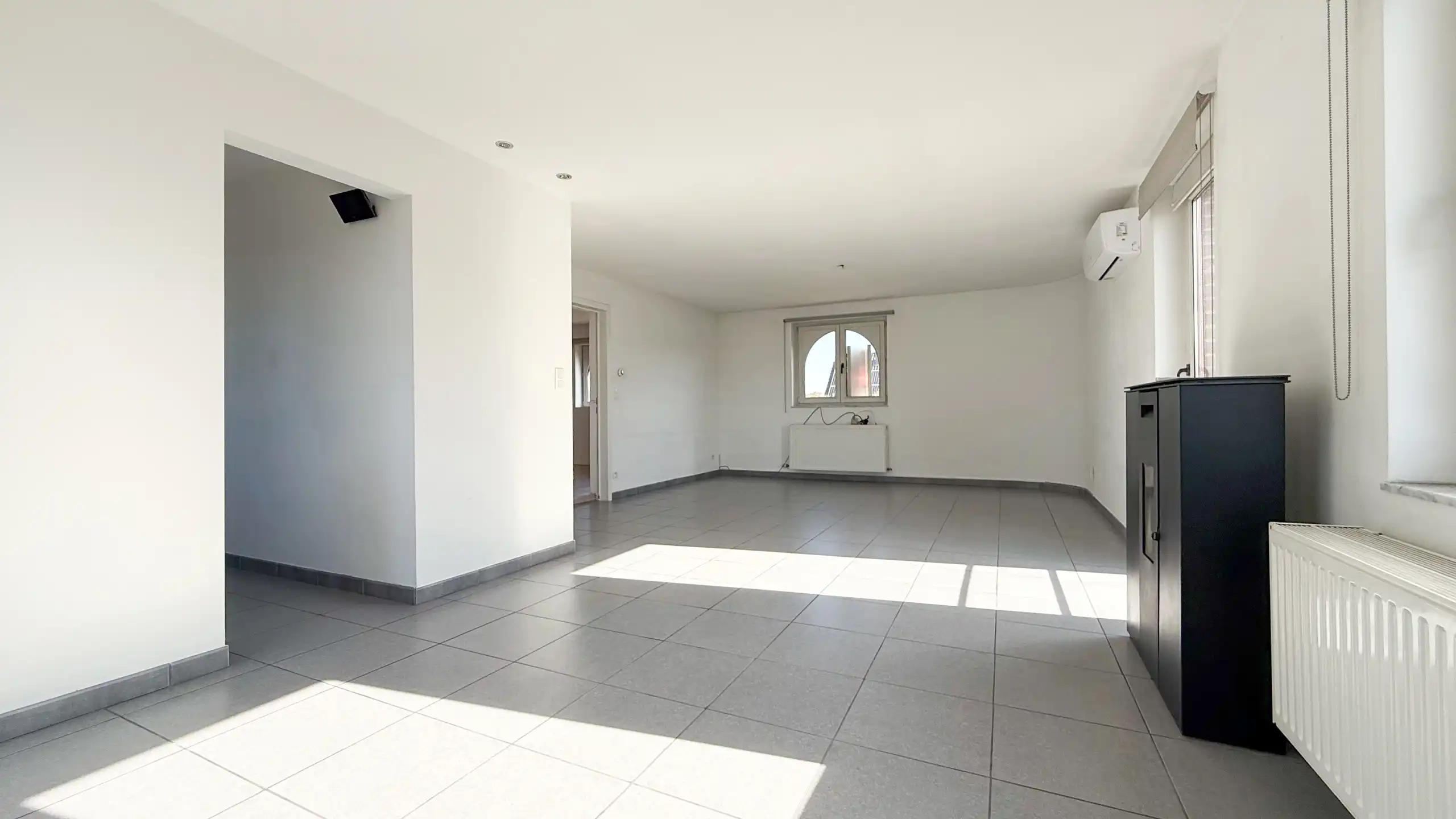 Charmant appartement met aparte ingang + terras te Houthalen foto 4