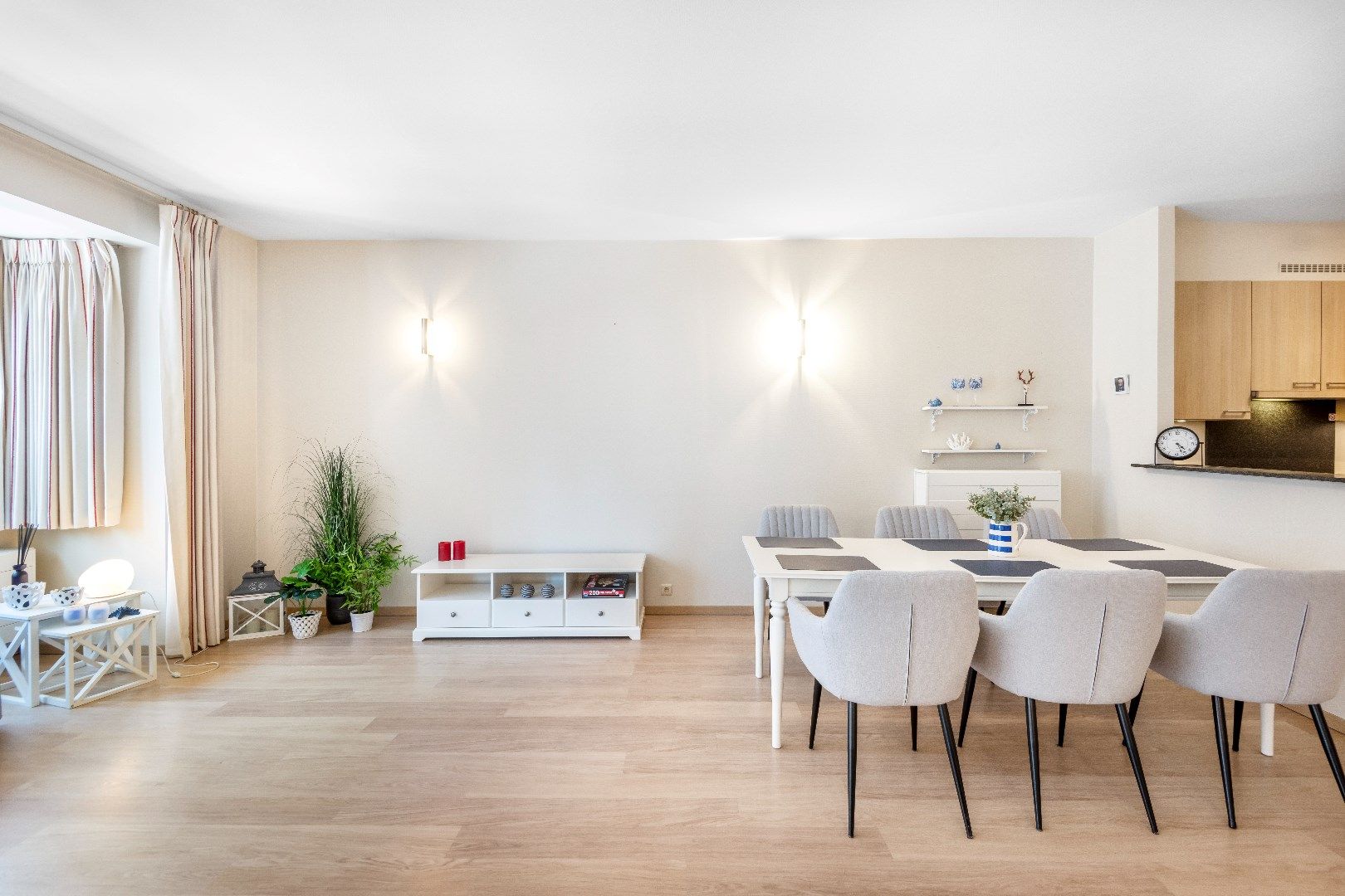 Zeer goed onderhouden appartement met zonneterras, gelegen op de Dumortierlaan. foto 4