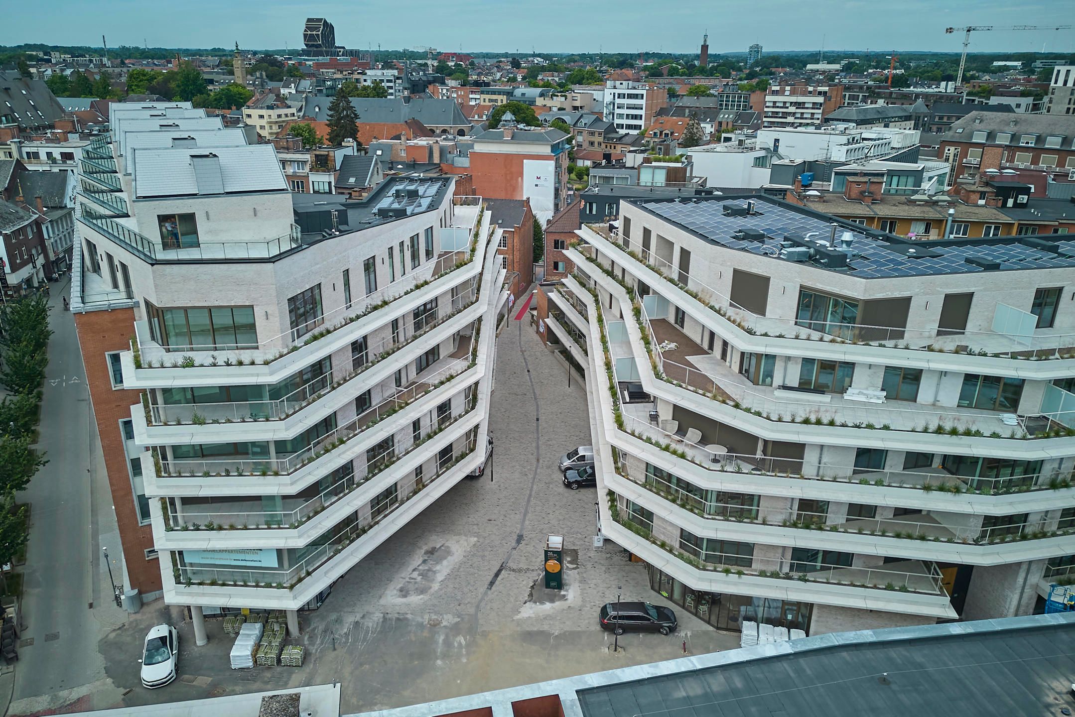 INSTAPKLAAR BEN-APPARTEMENT 77 m² 1 SLAAPKAMER- RUIM TERRAS foto 8