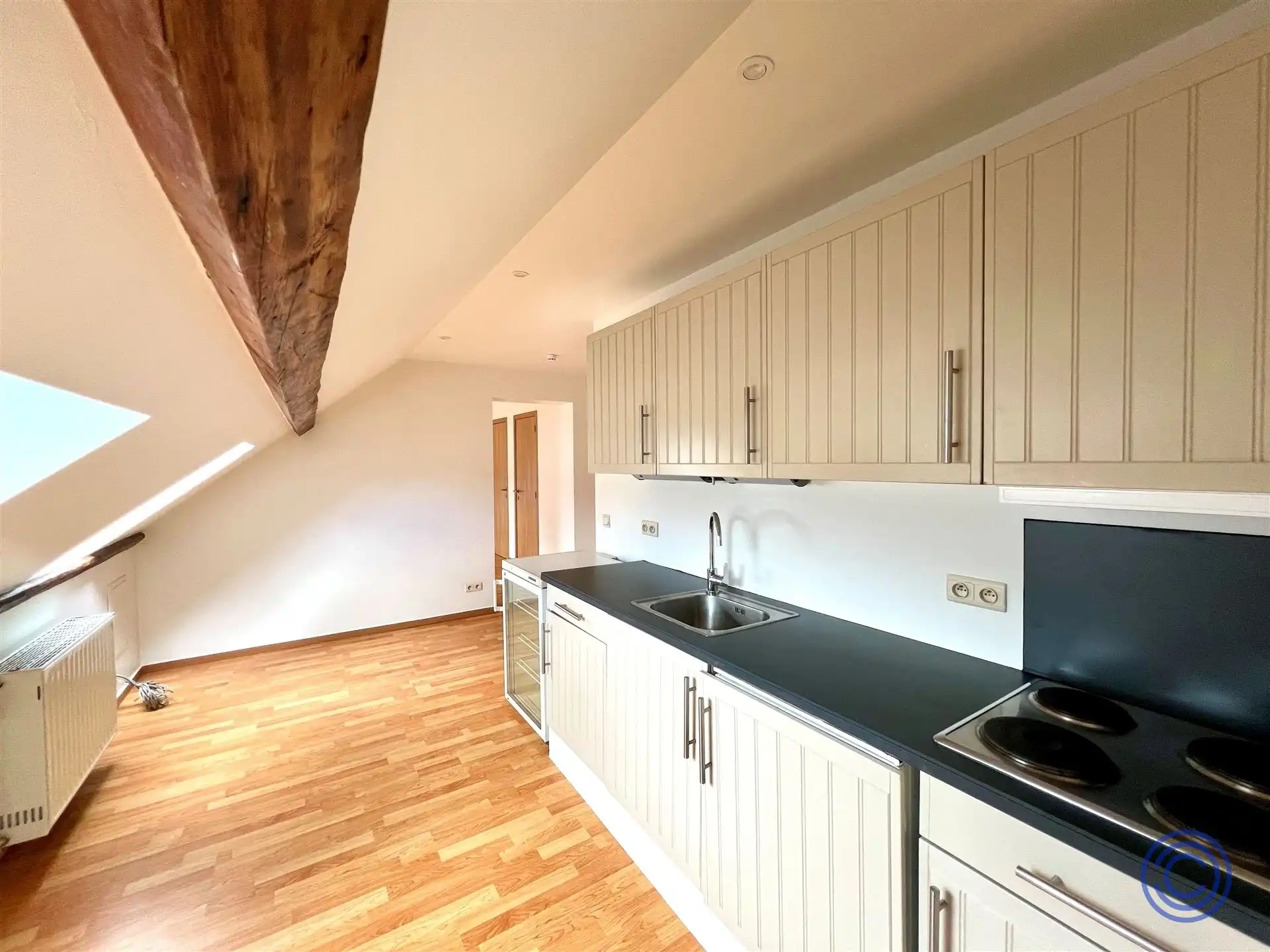 Opgefrist 2slpk appartement op TOP-locatie! foto 5