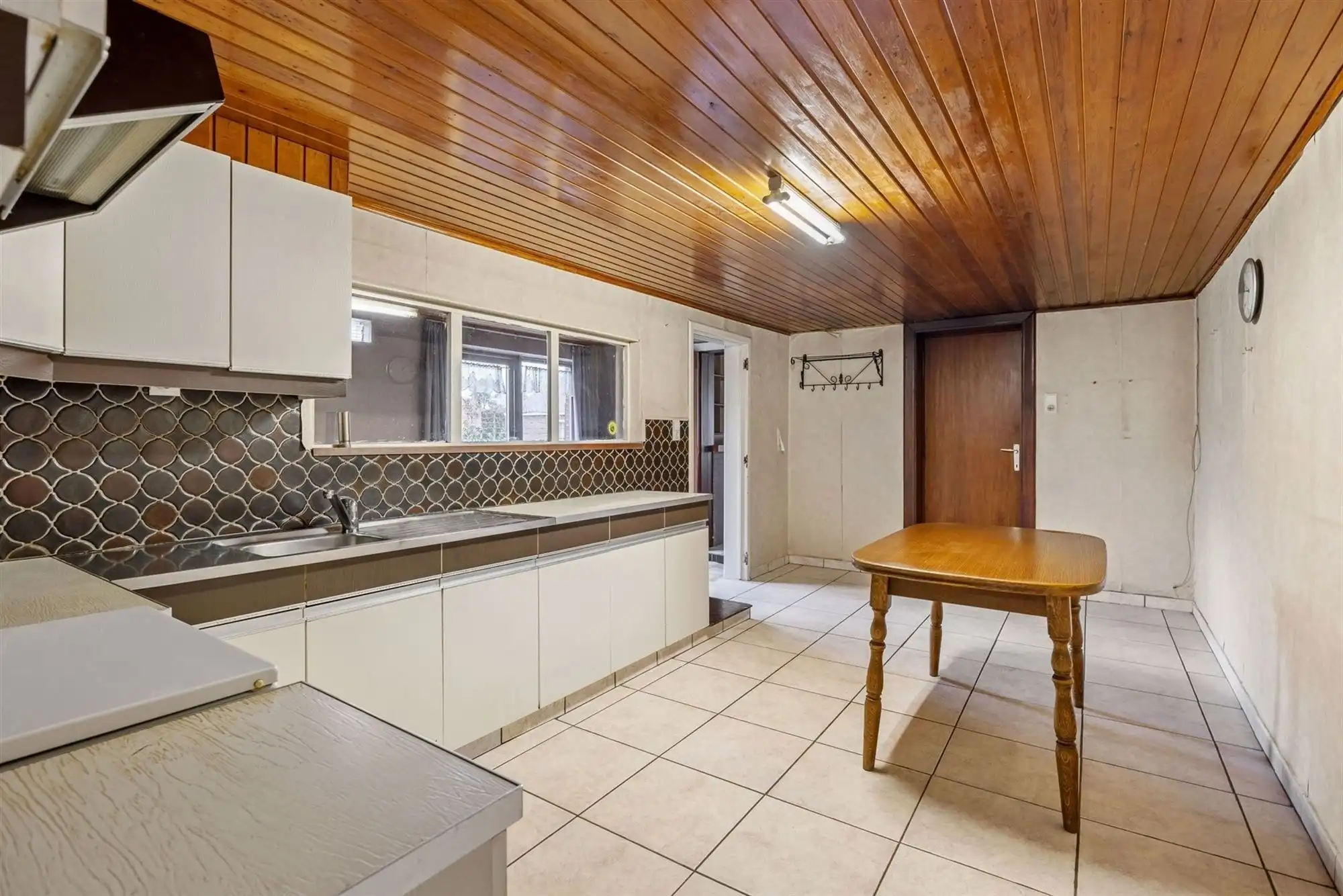 OPBRENGSTEIGENDOM MET 2 WONINGEN foto 6