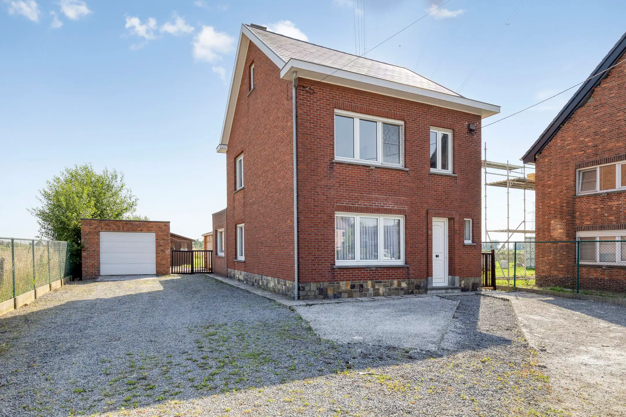 Charmante op te frissen woning met groen uitzicht foto 2