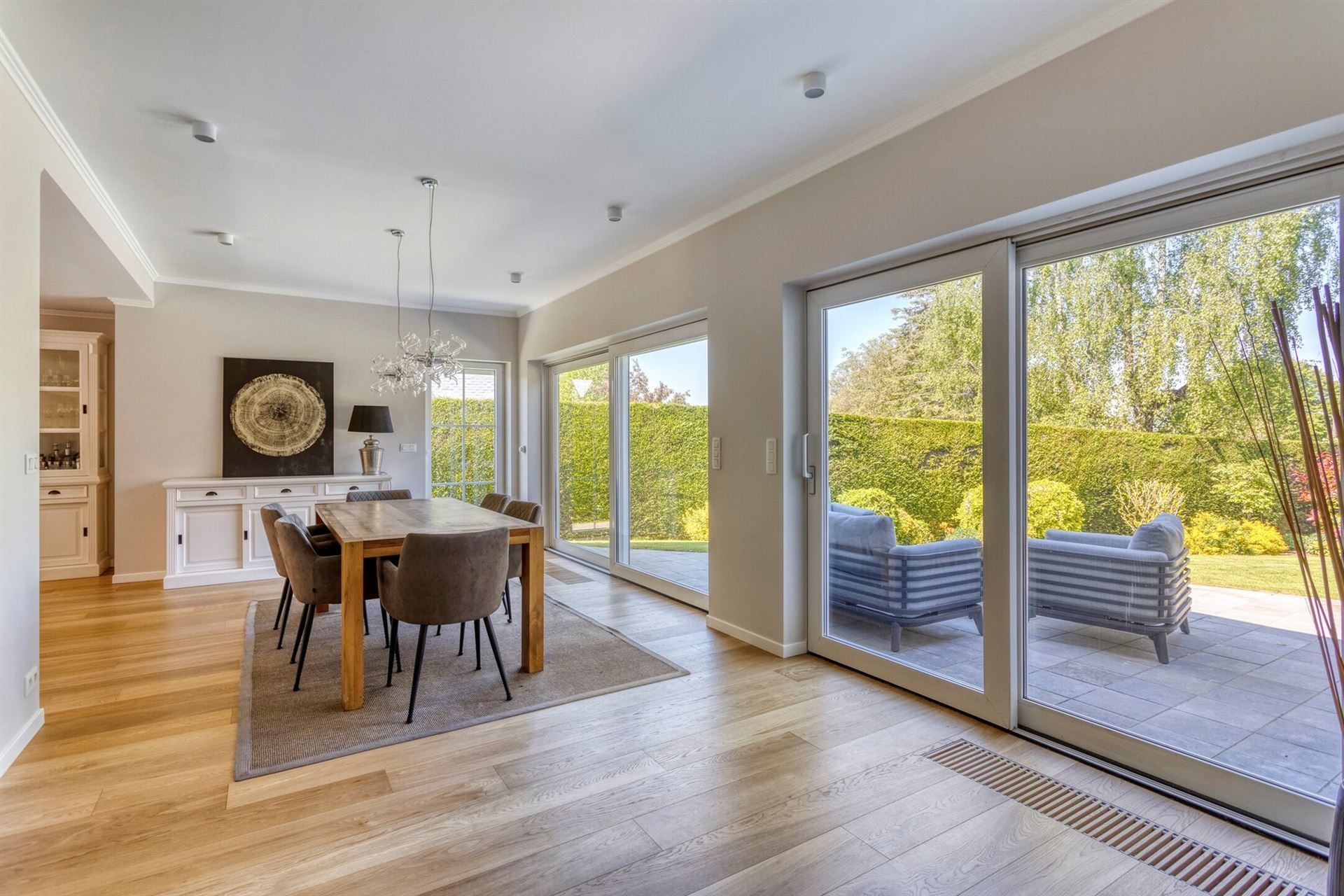 Prachtig gerenoveerde villa op mooi perceel foto 15